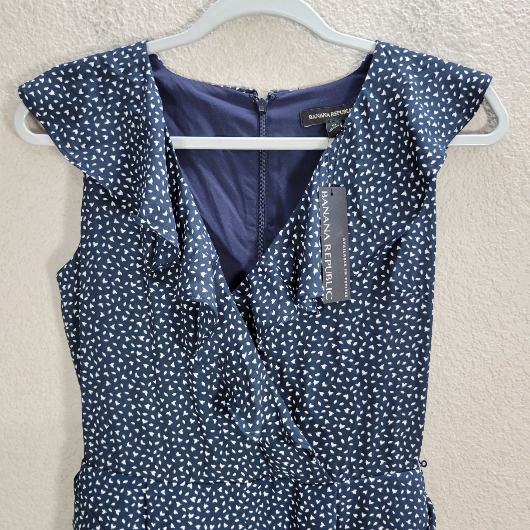 Banana Republic Banana Republic Women’s Romper Blue Ankle Ruffle Sleeveless Tie NWT Size 0 Size 25" / US 0 / IT 36 - 4 Thumbnail