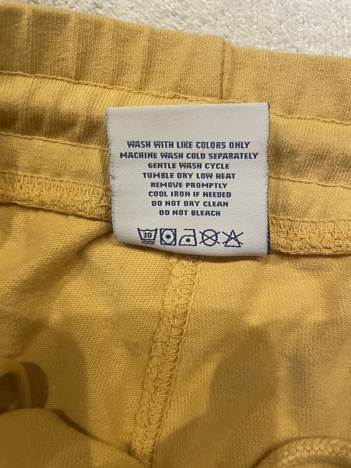 Kith × Russell Athletic 2019 Kith x Russell Athletic Drawstring Varsity Logo Shorts Size US 30 / EU 46 - 5 Thumbnail