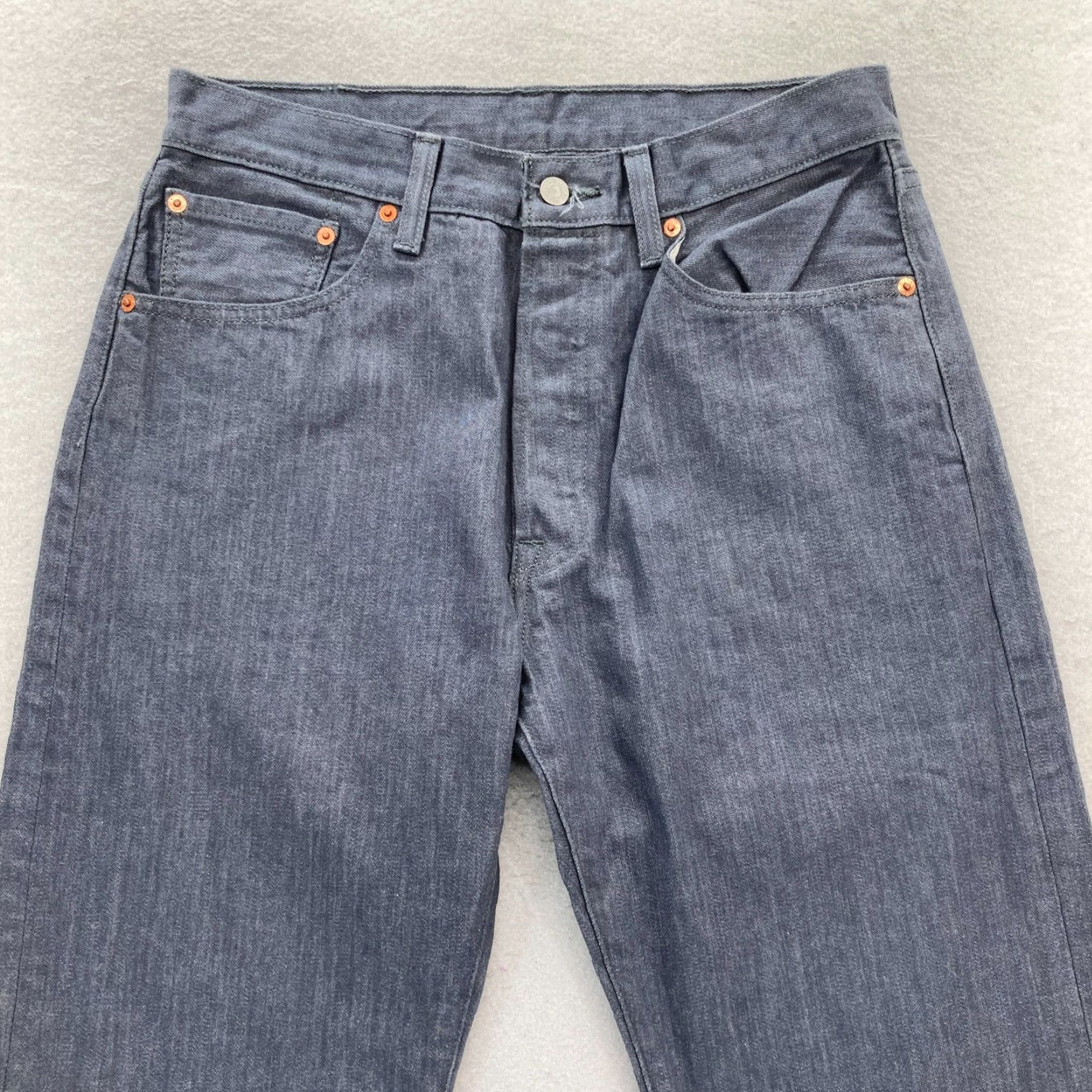 Levi's VINTAGE Levi's 501 Jeans Mens 33x32 Gray Denim Button Fly Straight Grunge Y2K Size US 33 - 2 Thumbnail