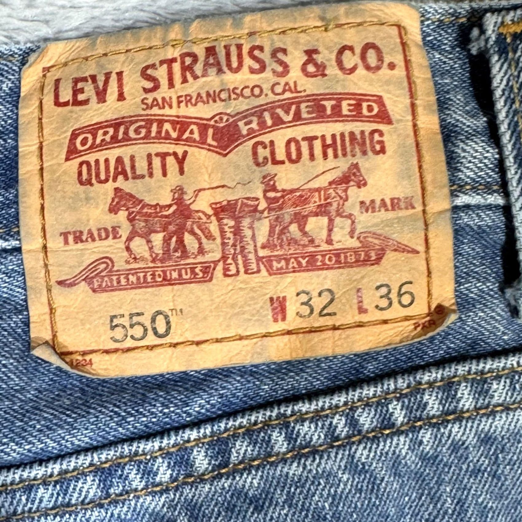 Levi's VINTAGE Levi’s 550 Jeans Mens 32x34 Blue Relaxed Fit Tapered Leg Medium Wash Jeans MensBlue Relaxed Fit Tapered 550 Cowboy USA 32x34 Boys Mens Girls Size US 32 / EU 48 - 3 Thumbnail