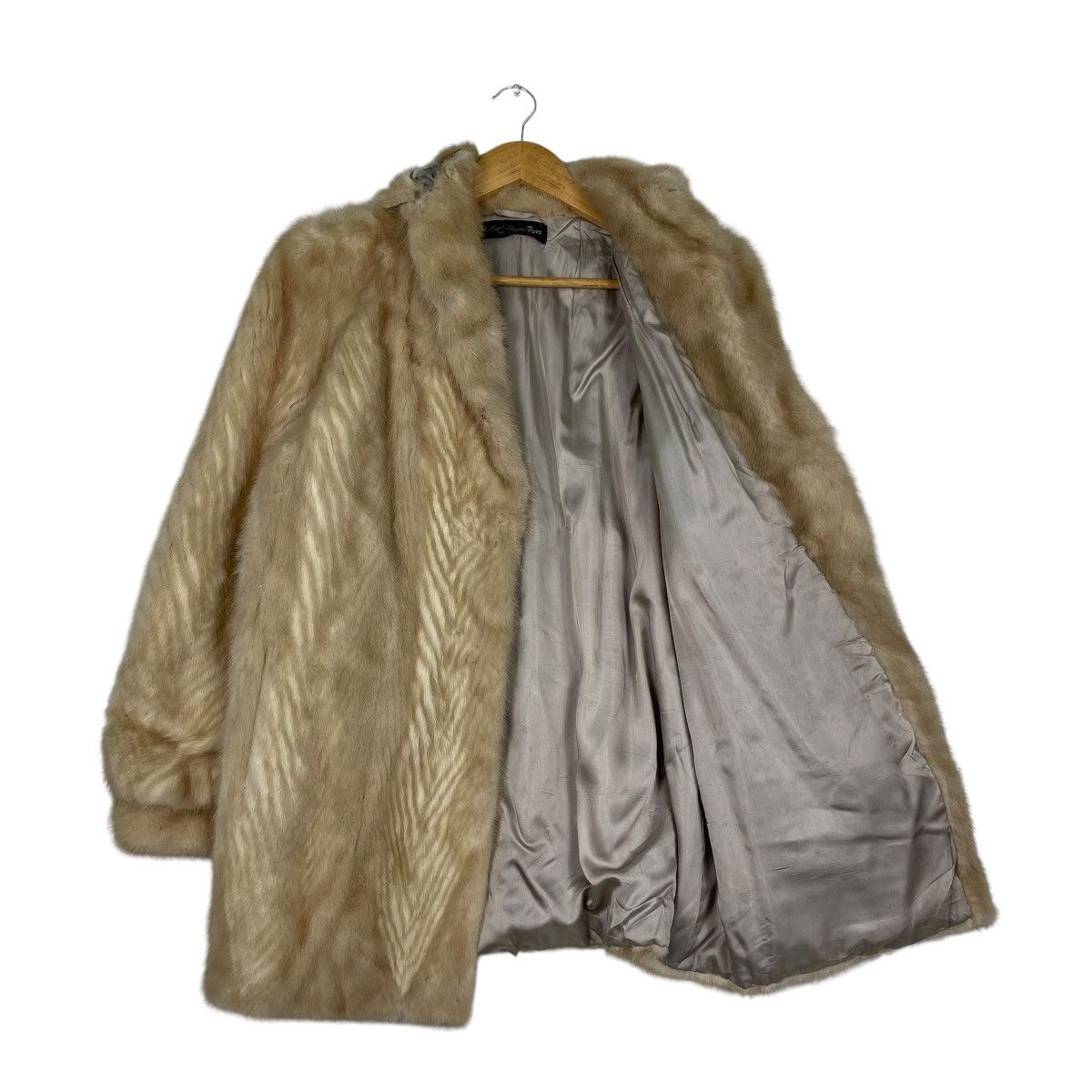 Sagafurs 💥MAPLE QUENN FUR NUDE JACKET Size M / US 6-8 / IT 42-44 - 9 Thumbnail