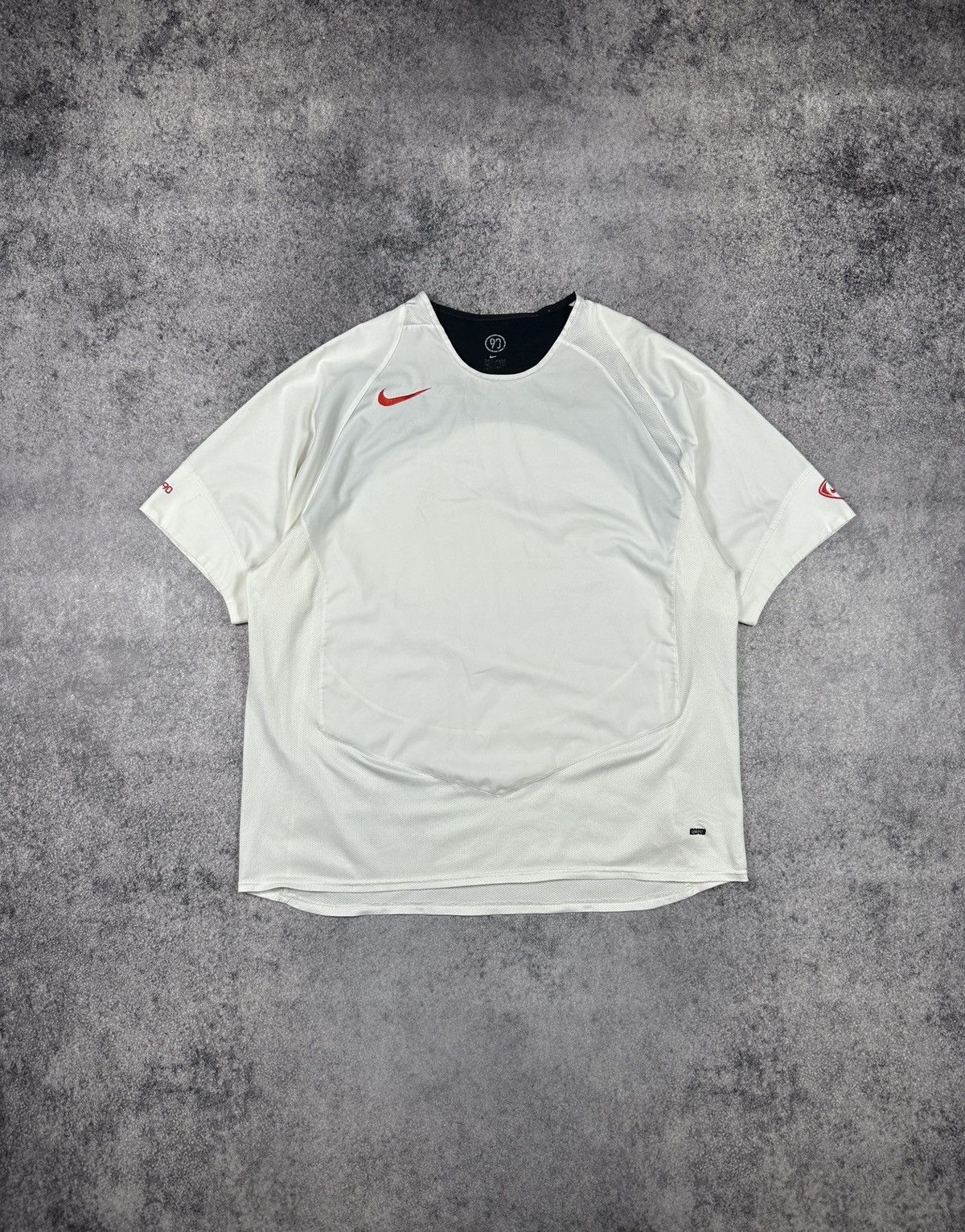 Nike Y2k vintage Total 90 Nike TN t-shirt Streetwear style rare Size US XL / EU 56 / 4 - 1 Thumbnail