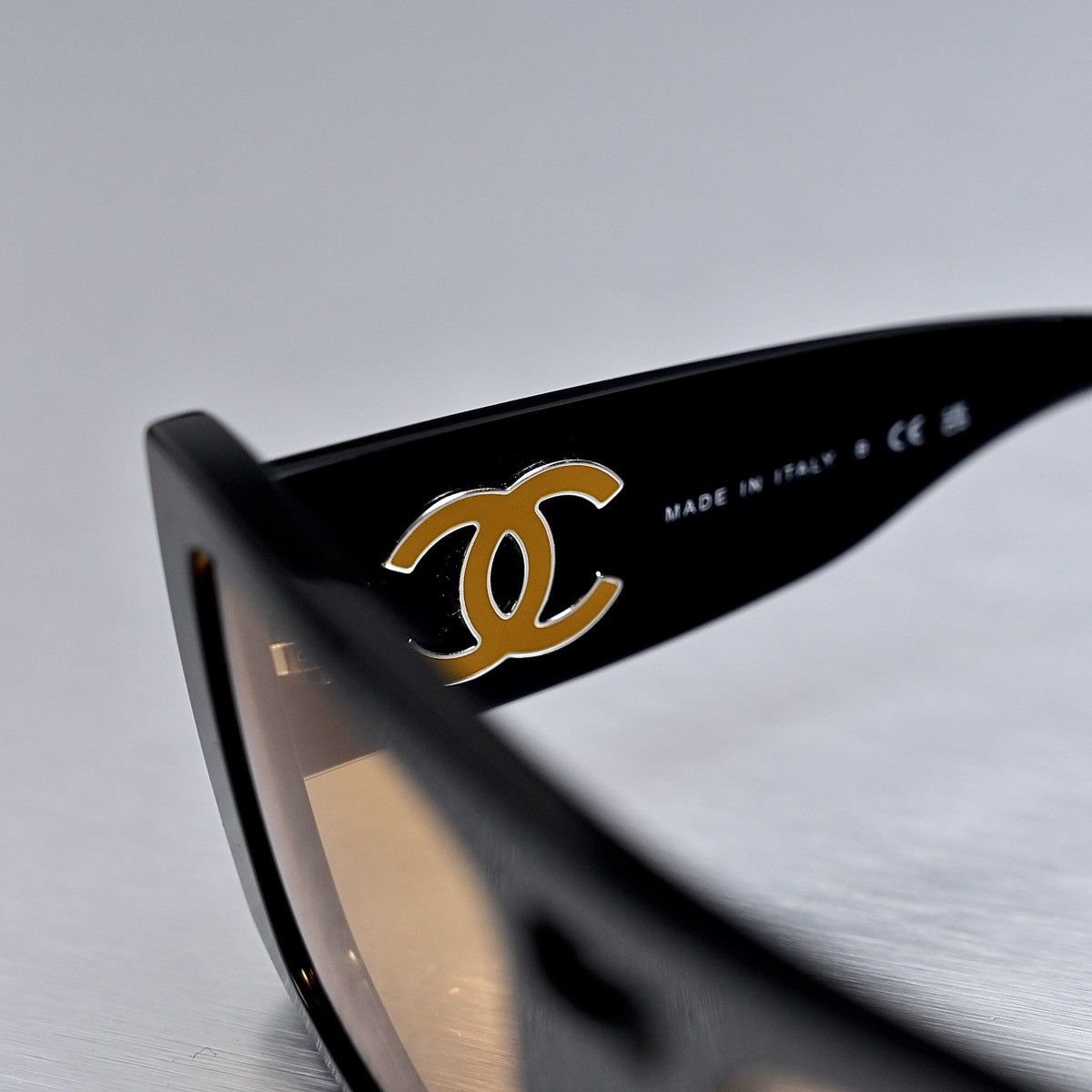 Chanel CHANEL 0CH5539 1799/7 SUNGLASSES Size ONE SIZE - 4 Thumbnail