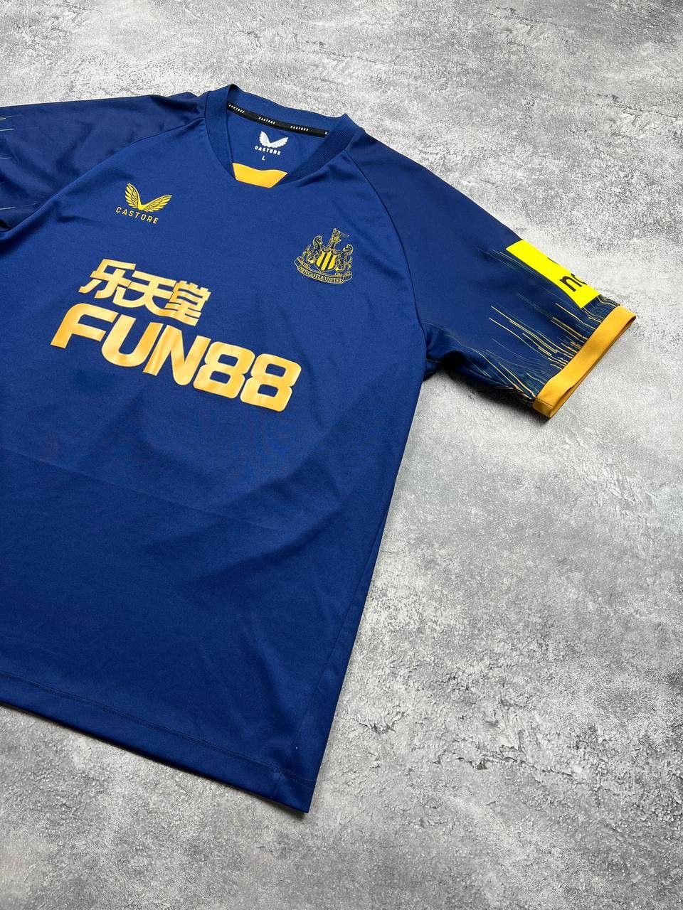 Castore Castore Newcastle United Soccer Jersey Almiron Football Size US L / EU 52-54 / 3 - 3 Thumbnail
