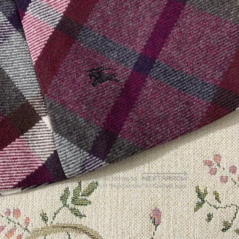 Burberry Burberry Purple Wool Women's Skirt. Size 23" - 2 Thumbnail