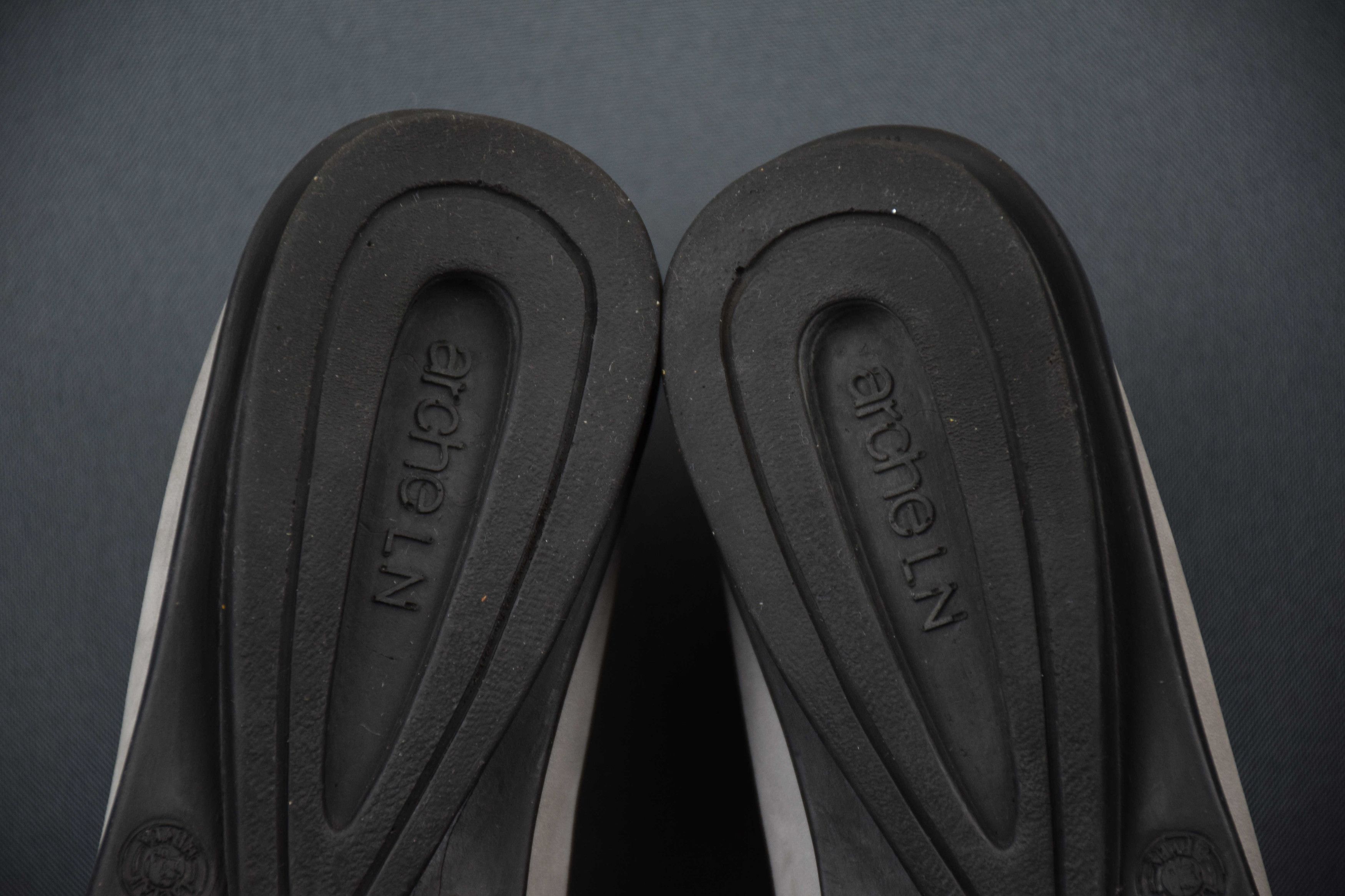 Designer ARCHE Drick Open Toe Gray Sandals Slip On US 9 UK 7 EU 40 Size US 9 / IT 39 - 11 Thumbnail