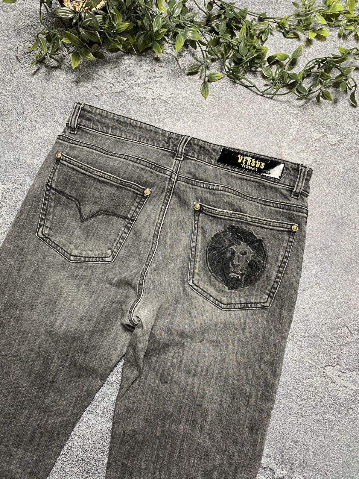 Versace × Vintage Versus Versace jeans Size M grey Size US 32 / EU 48 - 2 Thumbnail