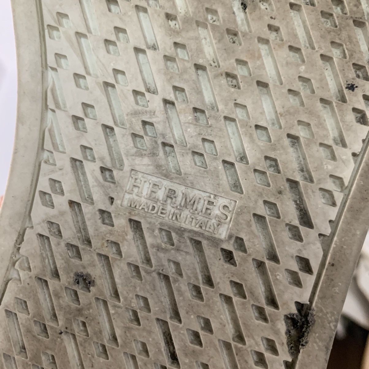 Hermes HERMES WHITE PEGASE SNEAKERS Pre-Owned Shoes Size US 6.5 / EU 39-40 - 9 Thumbnail