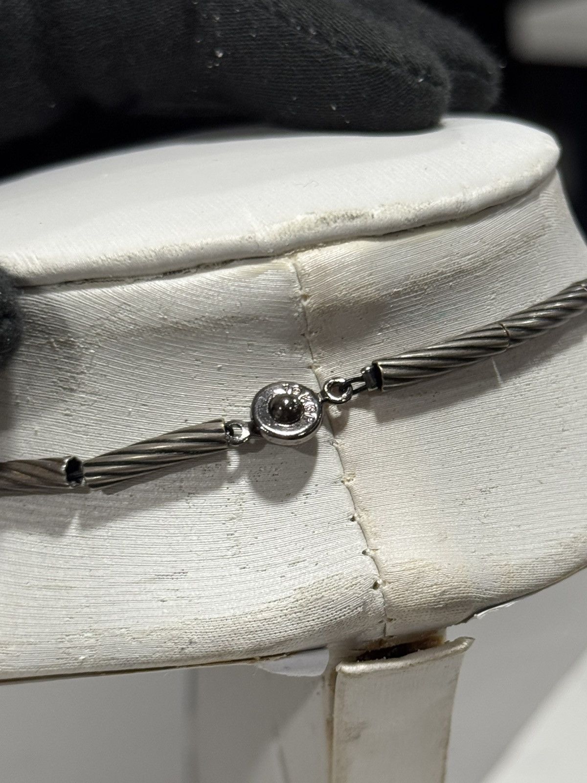 Jewelry This is a 18KGP necklace with a teardrop-shaped larvikite Size ONE SIZE - 9 Thumbnail