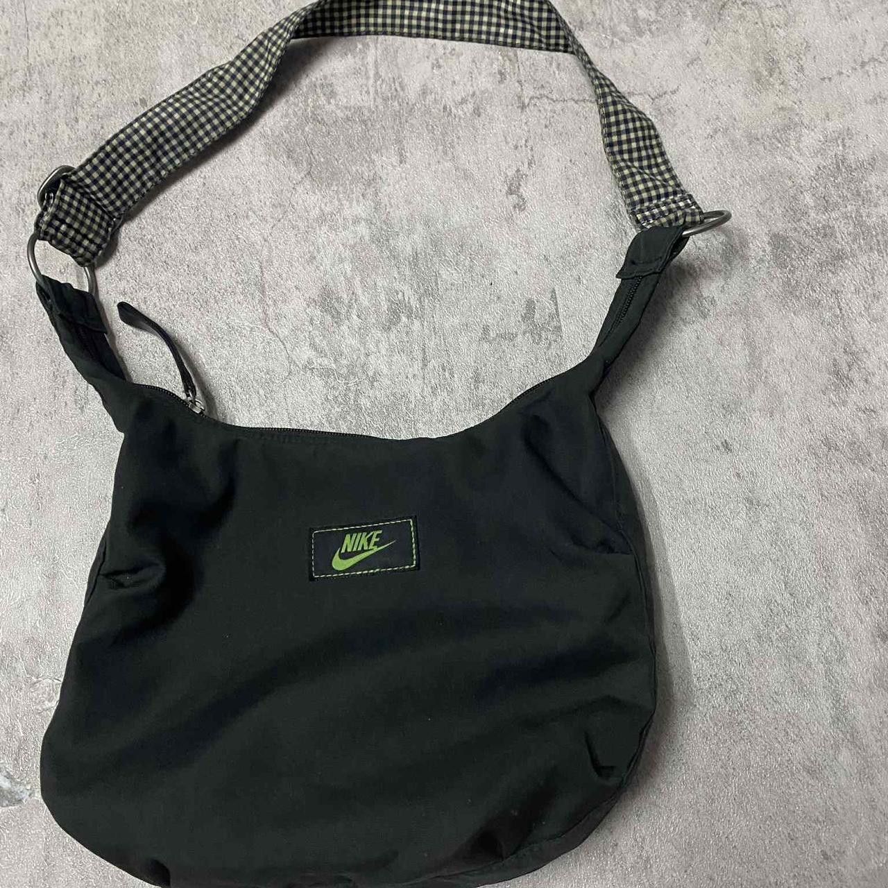 Nike Nike black and green shoulder bag Size ONE SIZE - 1 Thumbnail