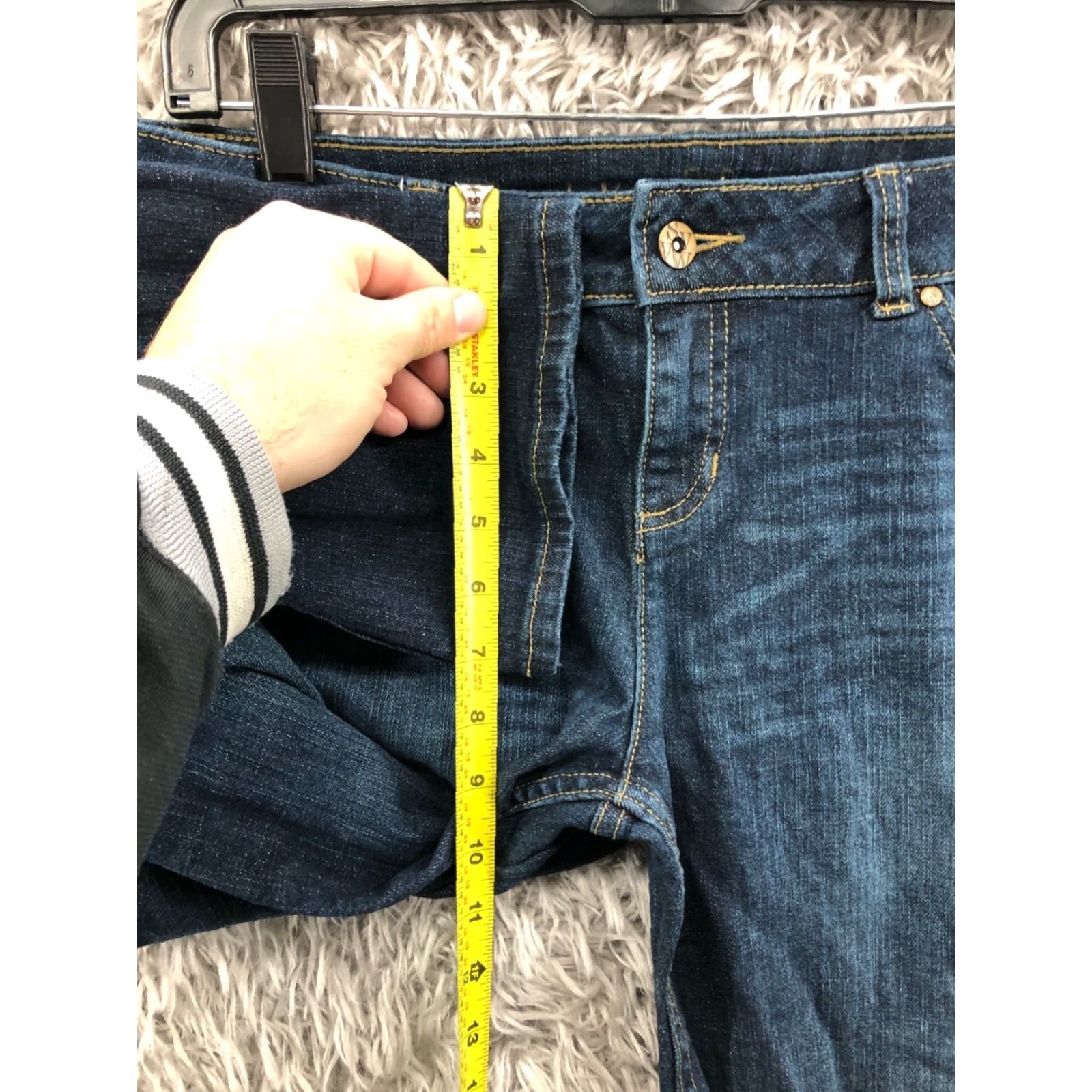 Vera Wang Vera Wang Straight Jeans Womens Size 8 Blue Denim Mid Rise 30" Waist 26" Inseam 5-Pocket Design Zip Button Logo Belt Loops Regular Fit Size 30" / US 8 / IT 44 - 4 Thumbnail