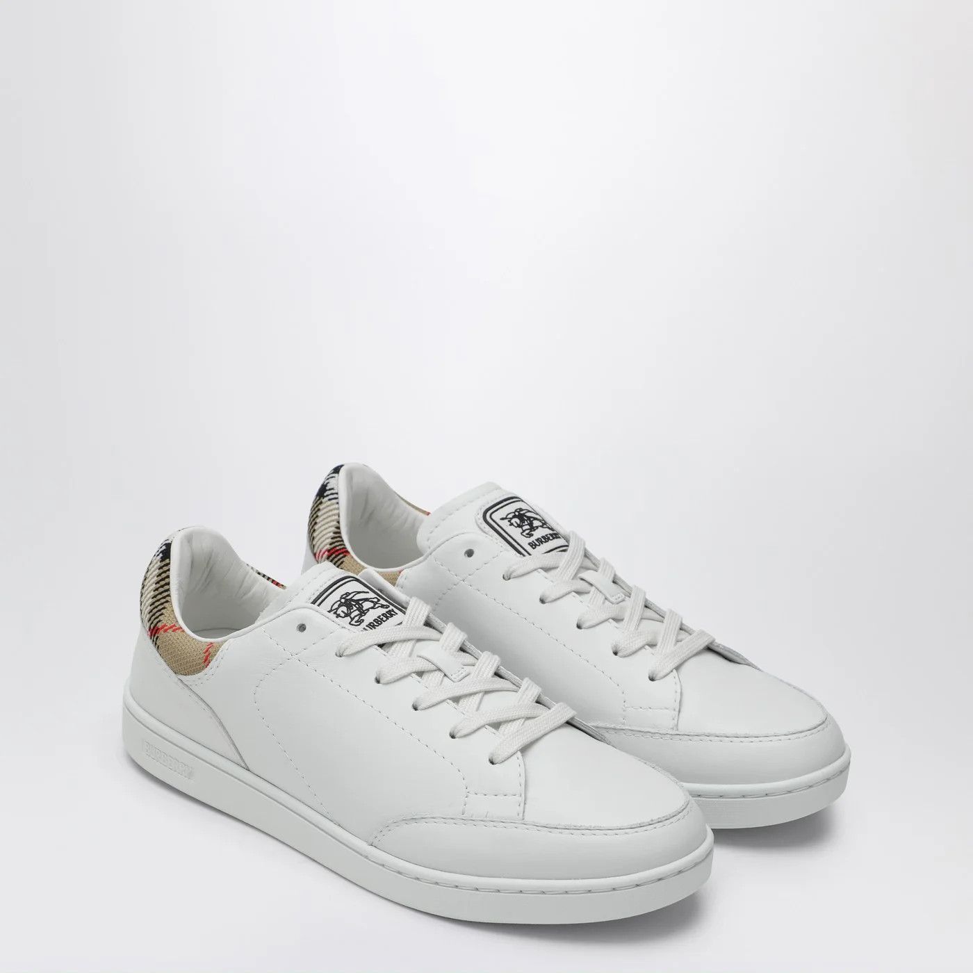 Burberry o1d2blof0426 Leather Low-Top Sneakers in White Size US 9.5 / IT 39.5 - 2 Thumbnail