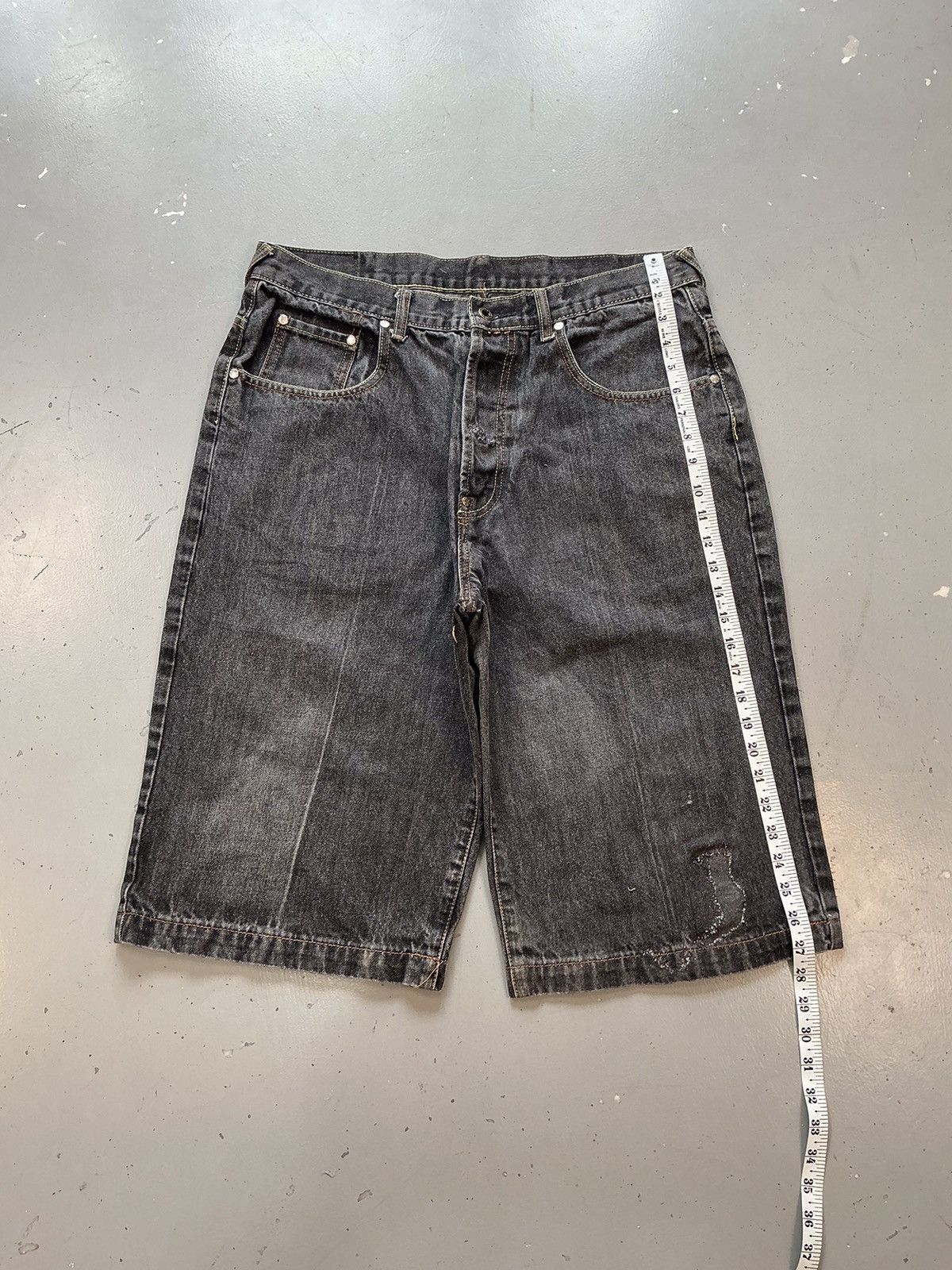 Japanese Brand × Vintage Vintage red monkey company1002 pocket embroidered denim jort Size US 36 / EU 52 - 5 Thumbnail