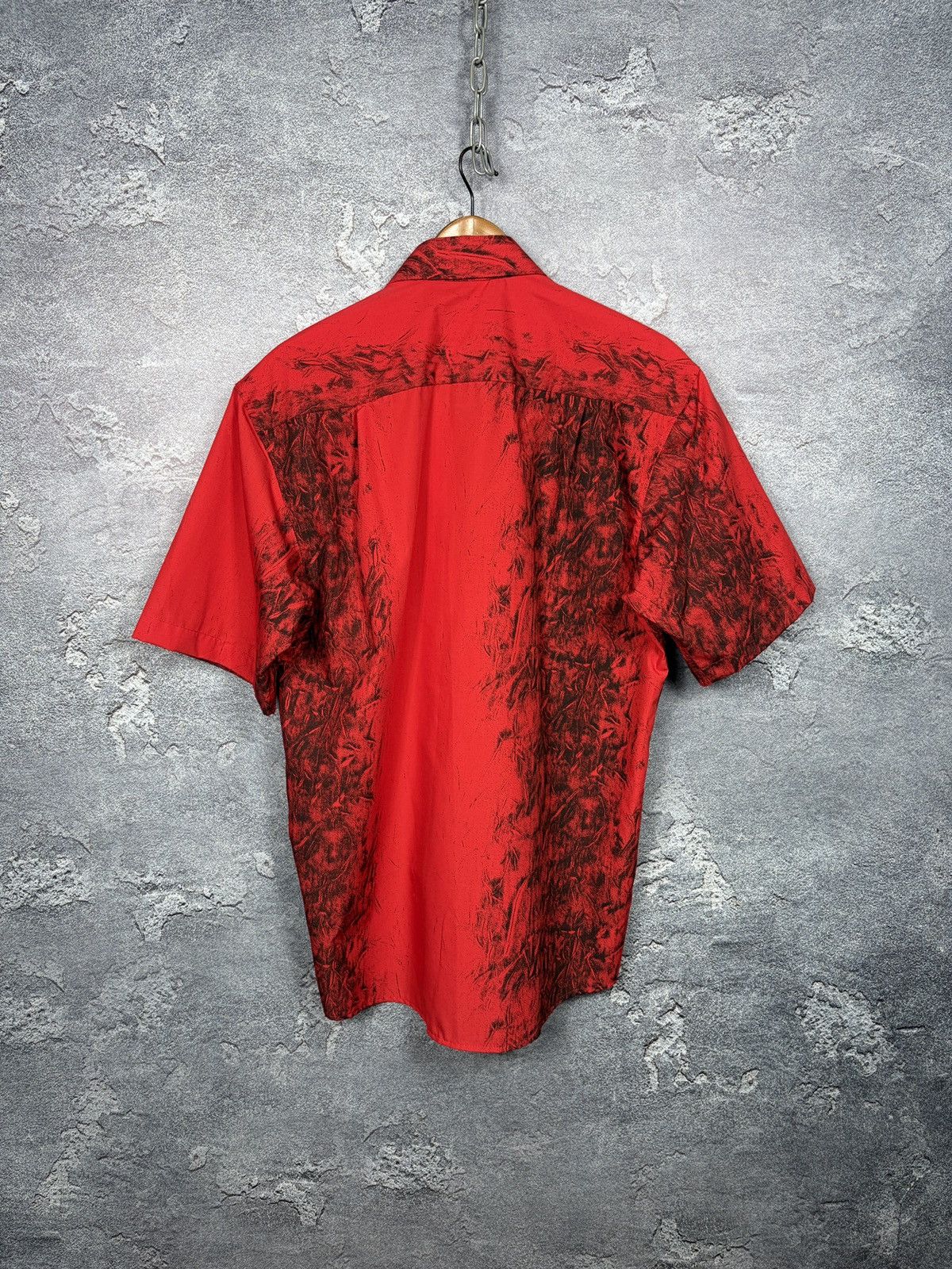 Versace Vintage Versace Red Abstract Pattern Hawaii Shirt Size US M / EU 48-50 / 2 - 11 Thumbnail