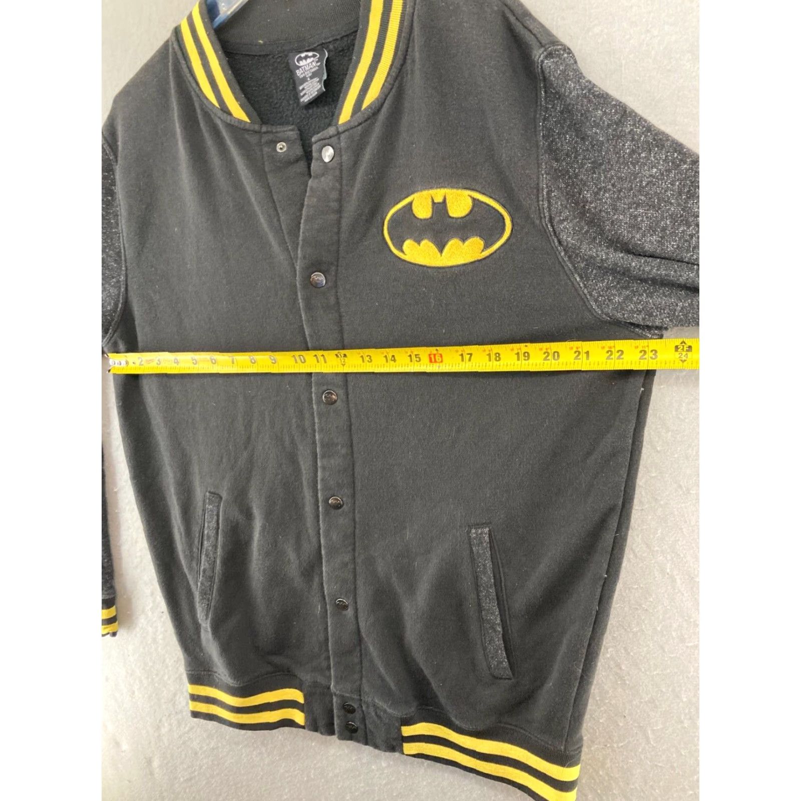 Vintage VINTAGE Batman Jacket Mens Short Snap-Front Black L Adult Black 90s Movie Super Hero Mens Size US L / EU 52-54 / 3 - 2 Thumbnail