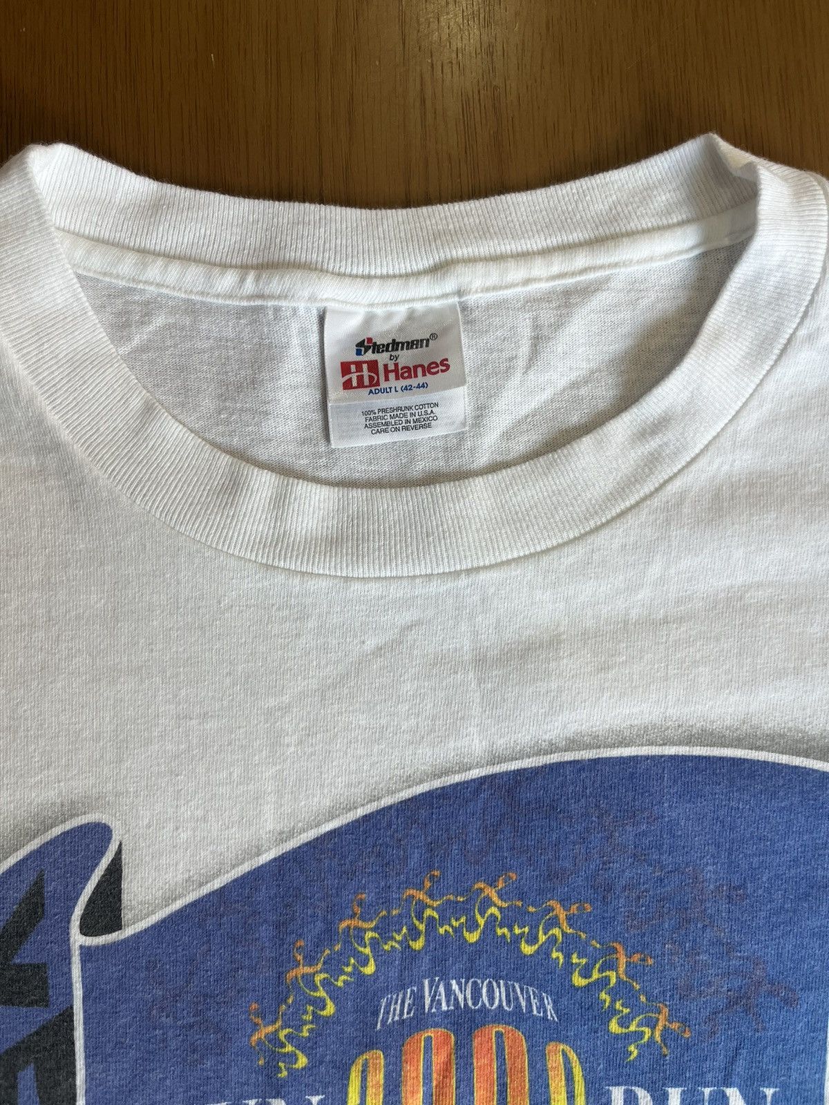 Vintage Vintage The VANCOUVER SUN 2000 RUN Blockbuster 00’s Tshirt Size US L / EU 52-54 / 3 - 4 Thumbnail