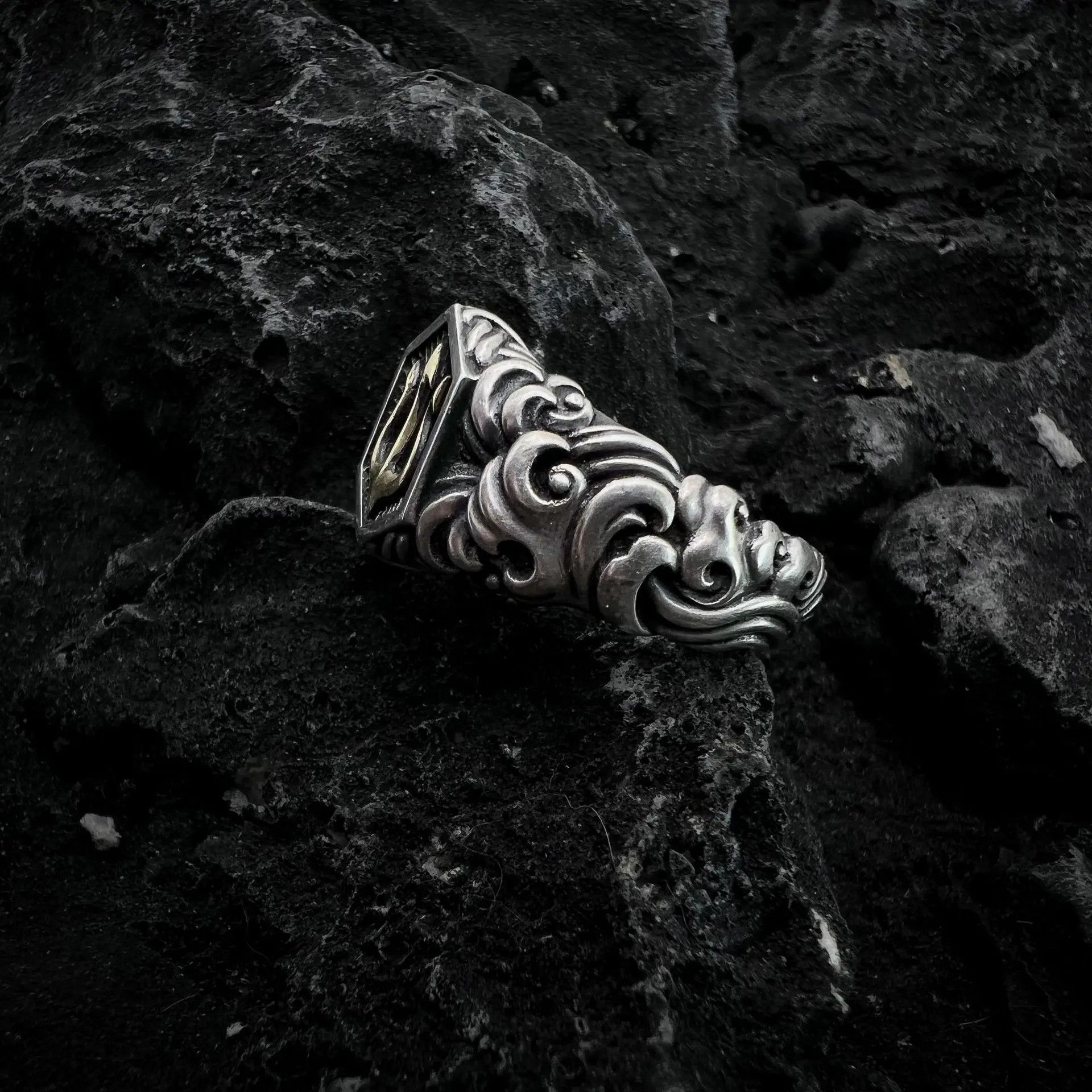 Other Retro Golden Trident Ring Size ONE SIZE - 5 Thumbnail