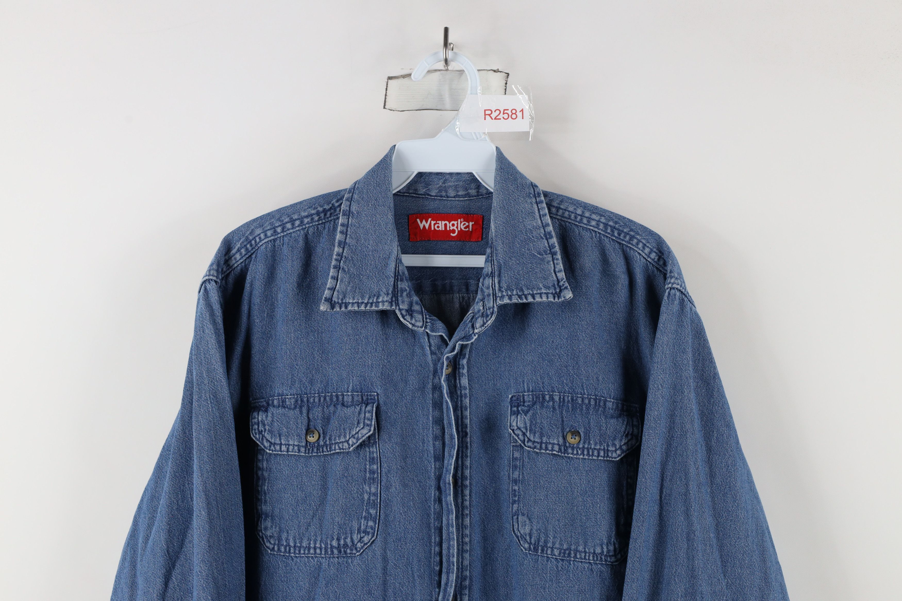 Vintage × Wrangler Vintage Wrangler Denim Jean Button Shirt Blue Cotton Size US L / EU 52-54 / 3 - 2 Thumbnail