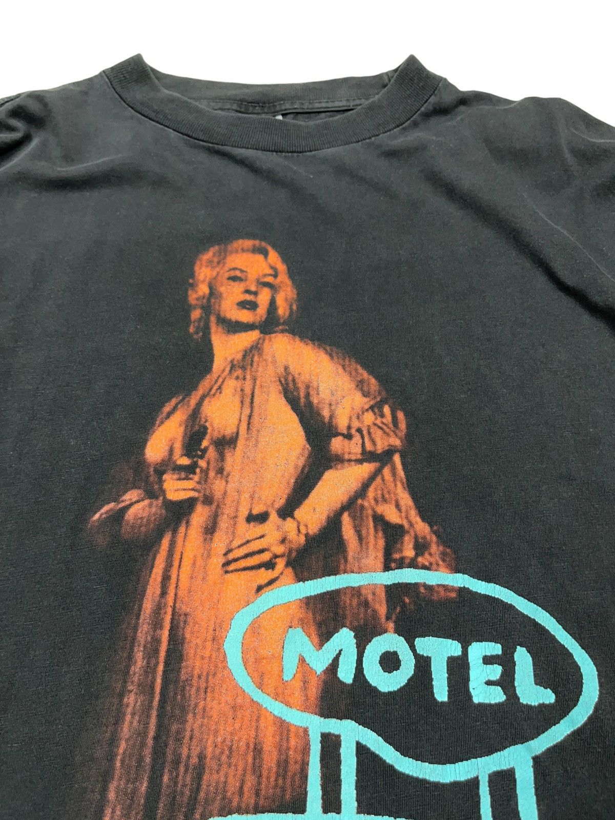 Band Tees Vintage 1996 Social Distortion Motel Femme Fatal shirt Size US L / EU 52-54 / 3 - 6 Thumbnail