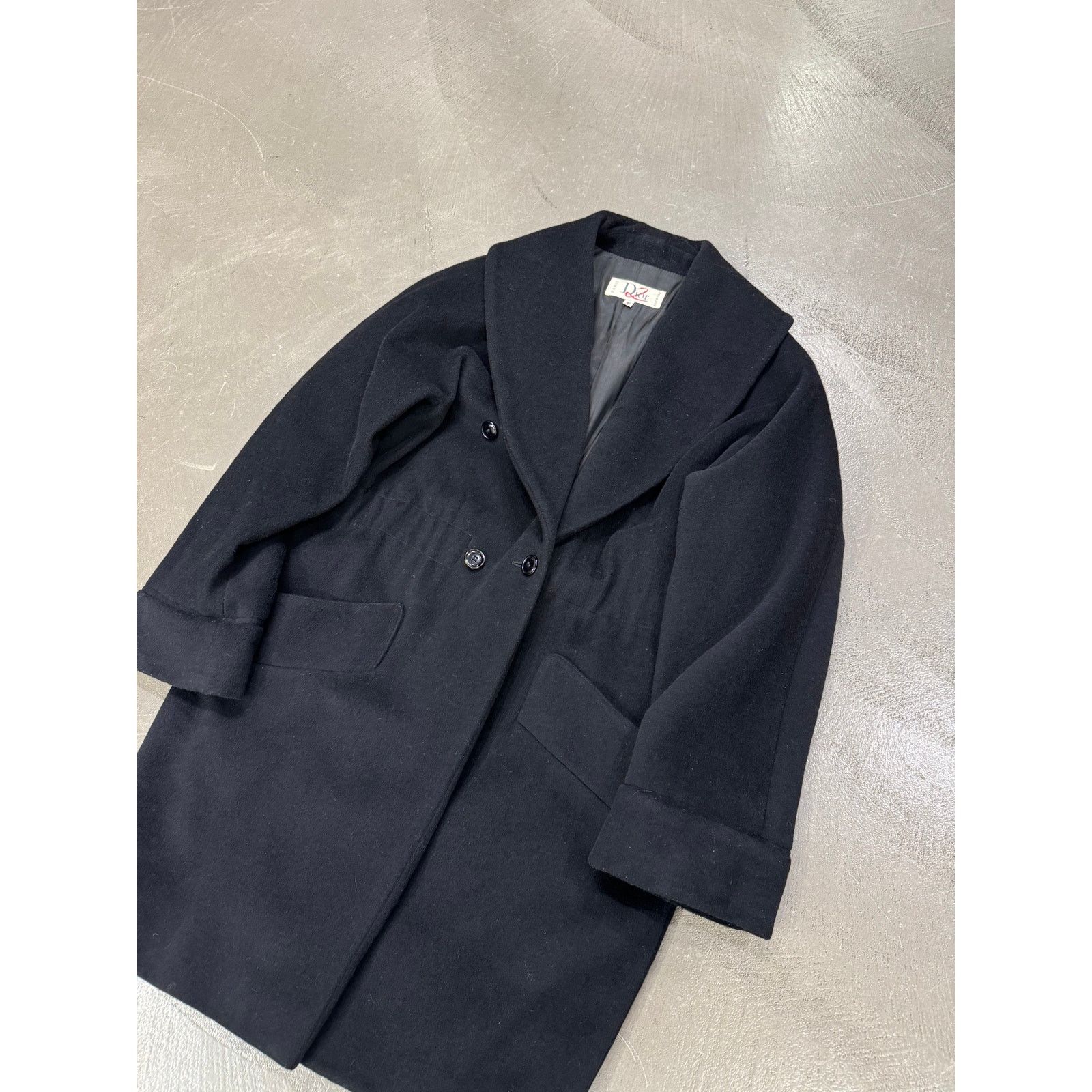 Dior 1980s Christian Dior cashmere wool coat Size US S / EU 44-46 / 1 - 2 Thumbnail