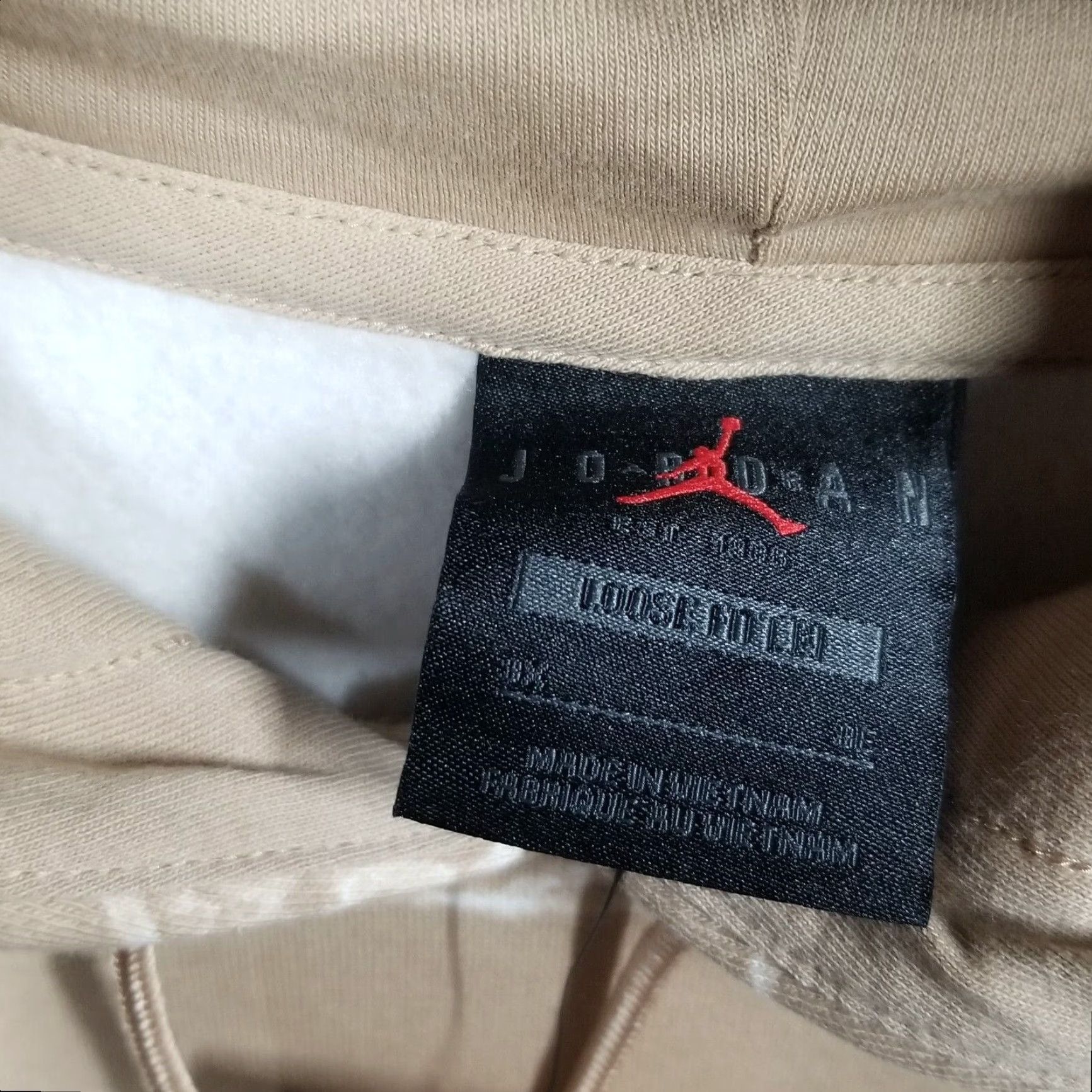 Jordan Brand VINTAGE Jordan Sweatshirt Woman 3X AOP Artist Series Parker Duncan Brooklyn Fleece Hooded Pullover Mens Womens Girls Boys Size XXL / US 16-18 / IT 52-54 - 3 Thumbnail