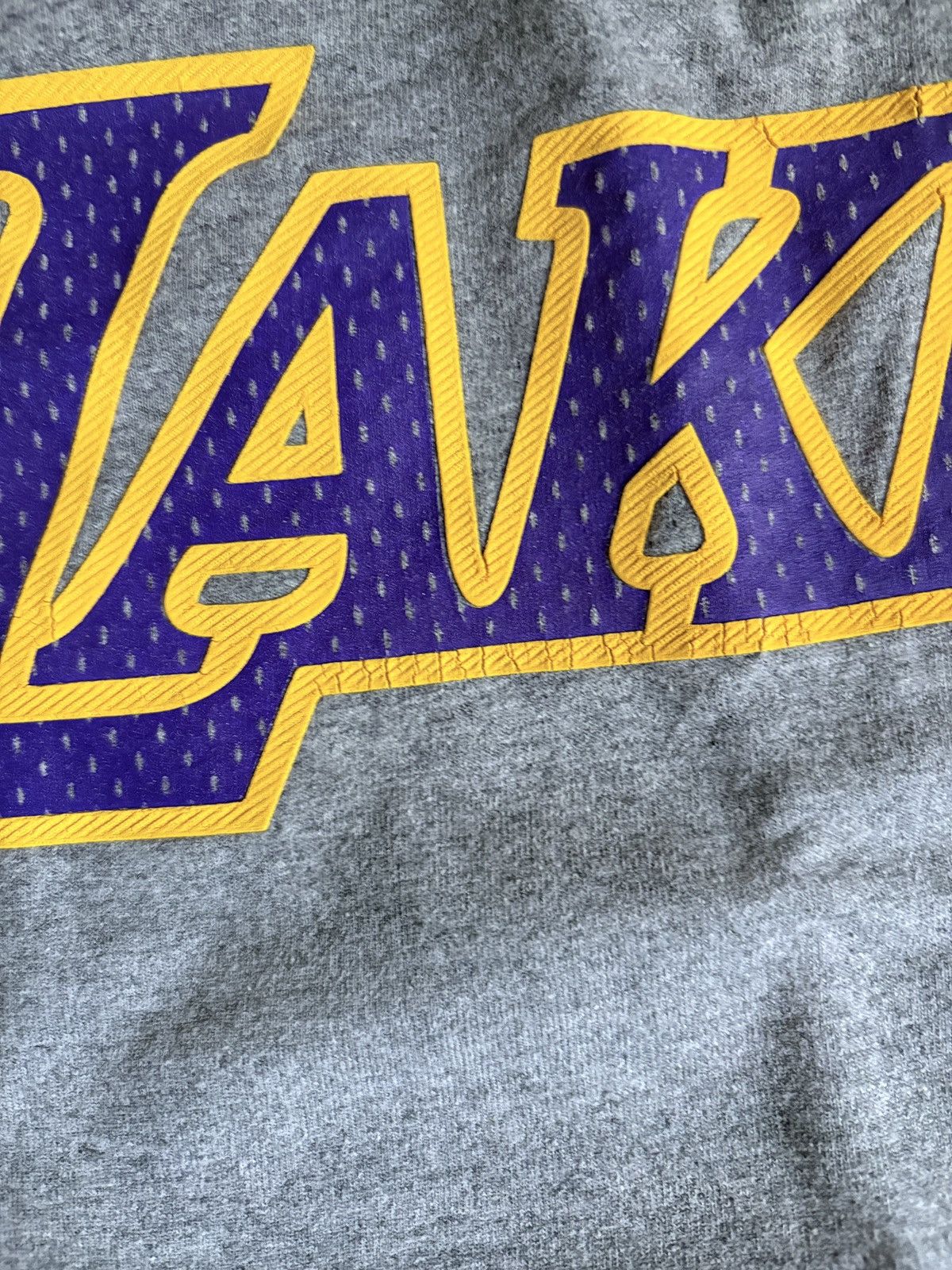 Nike Vintage 2000s Nike Team Los Angeles Lakers #34 O'neal TShirt Size US S / EU 44-46 / 1 - 4 Thumbnail