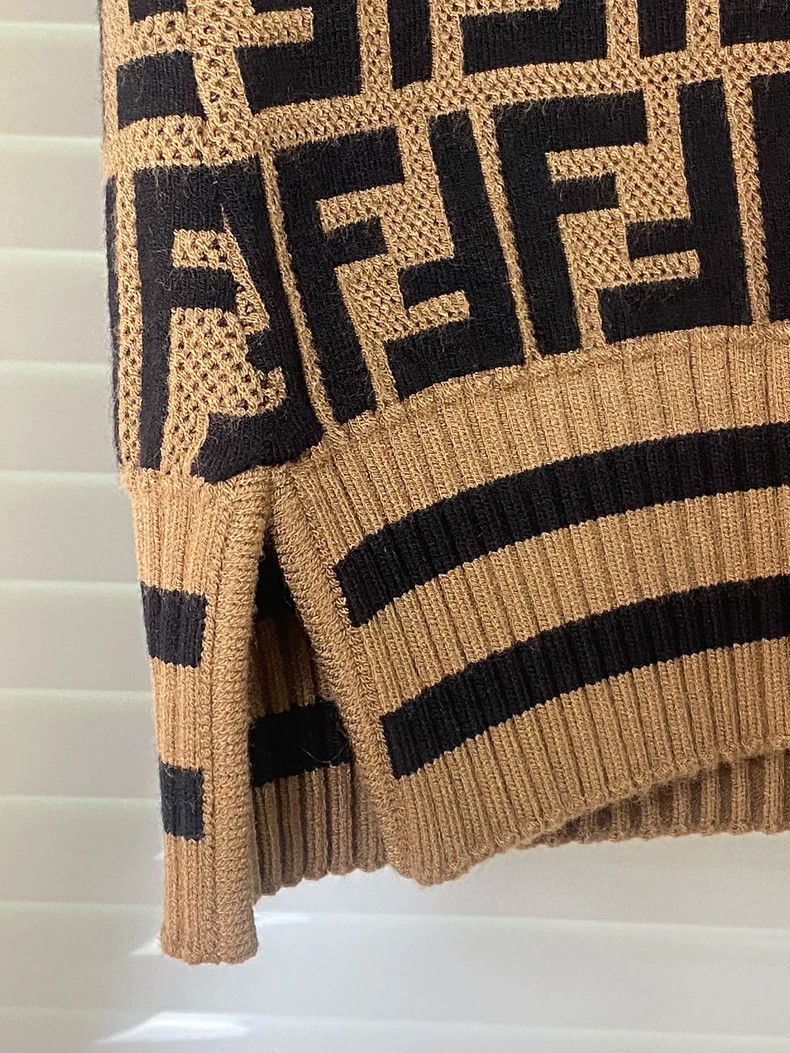 Fendi Fendi size 38 Classic FF Old Flower Knitwear Size US M / EU 48-50 / 2 - 4 Thumbnail