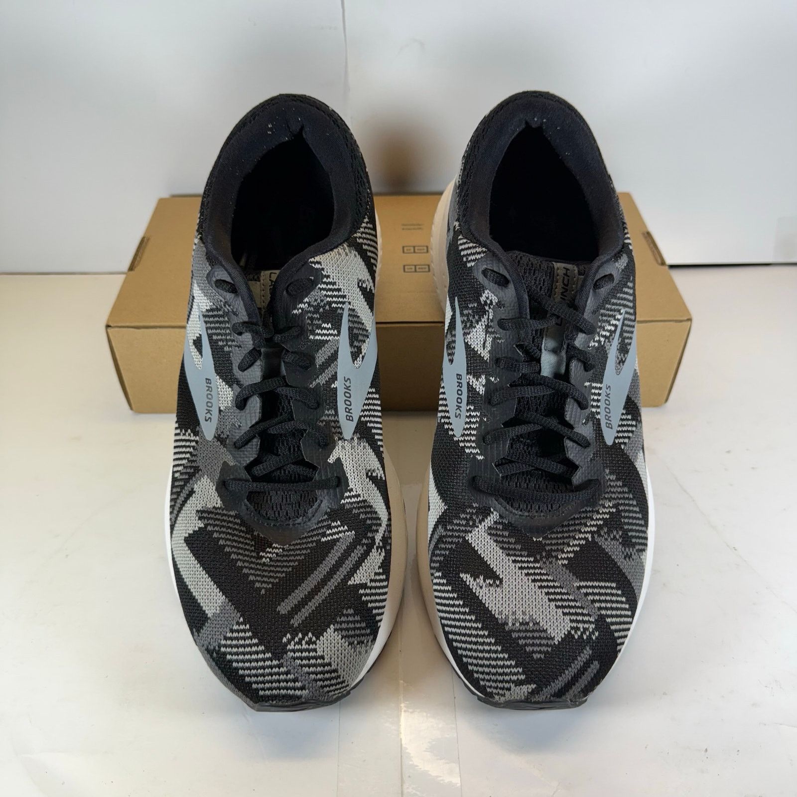 Brooks Brooks Launch Running Shoes White/Black Size 10 Women Size US 10 / IT 40 - 3 Thumbnail