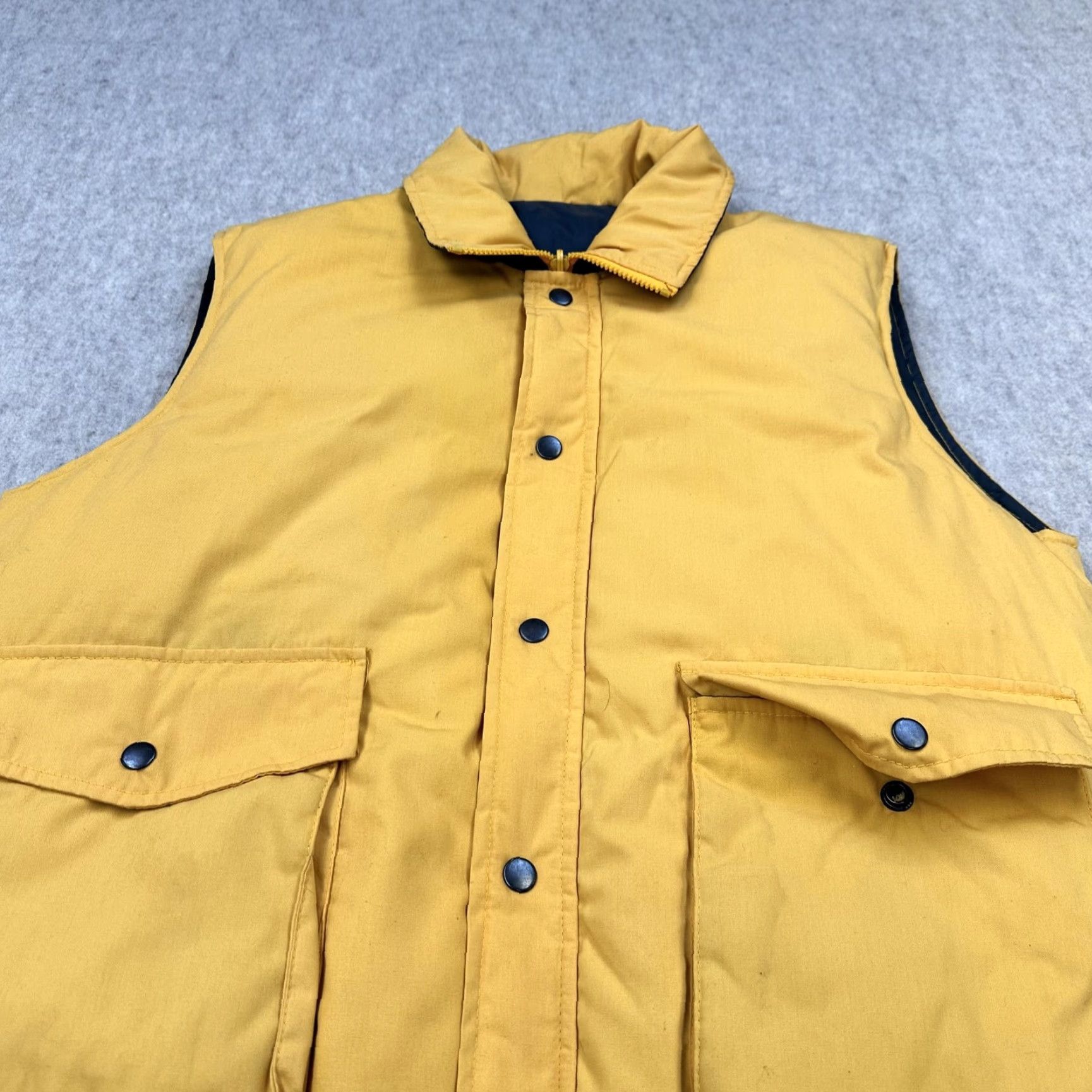 Vintage VINTAGE Outdoor Exchange Vest Mens Large Yellow Down Puffer Snap Zip Taiwan 80s Size US S / EU 44-46 / 1 - 2 Thumbnail