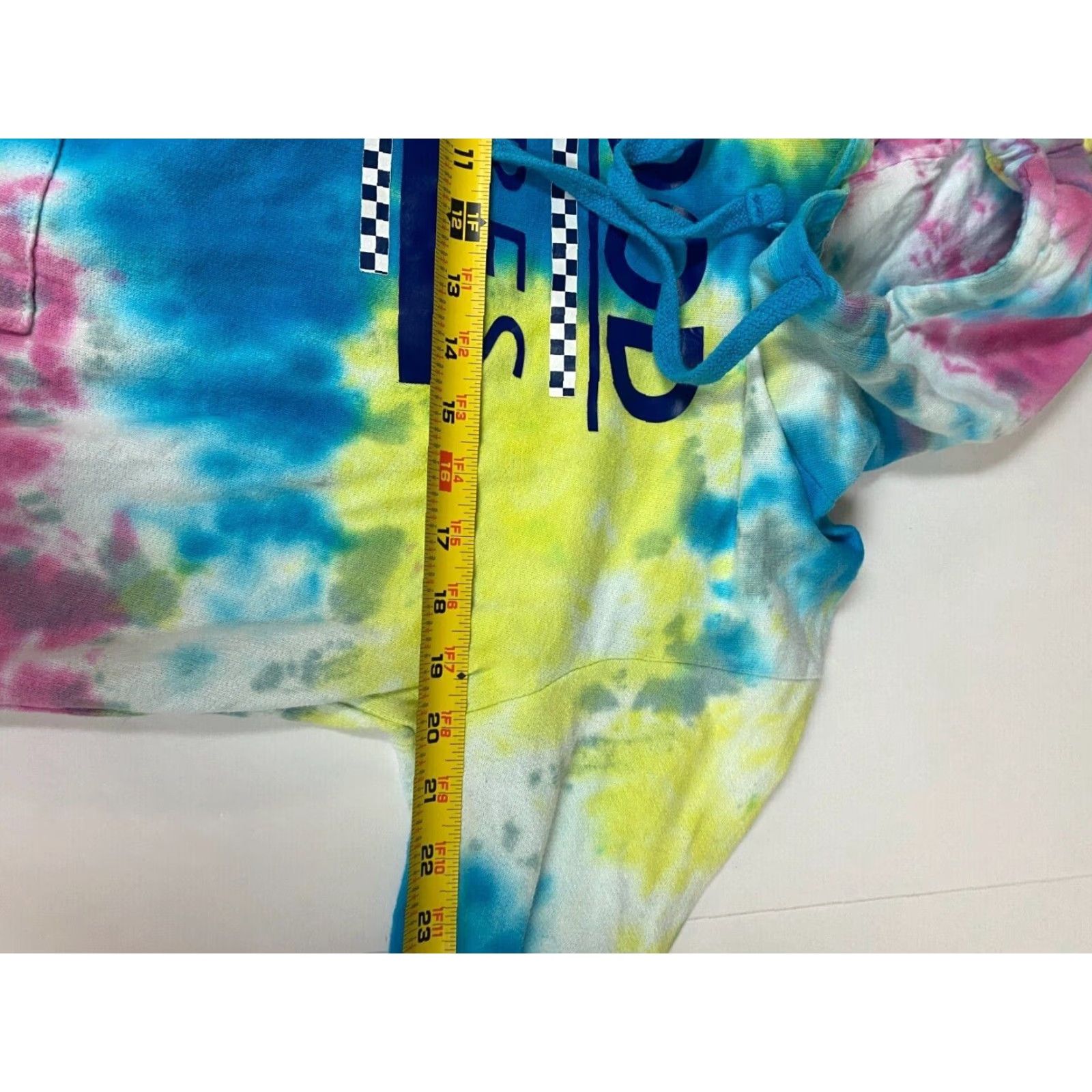Vintage Good Vibes Womens Sweater Medium Tie Dye Rue21 Pullover Crew Neck Bell Sleeve Blue Knit Pullover Women Fashion 90s? Size M / US 6-8 / IT 42-44 - 6 Thumbnail