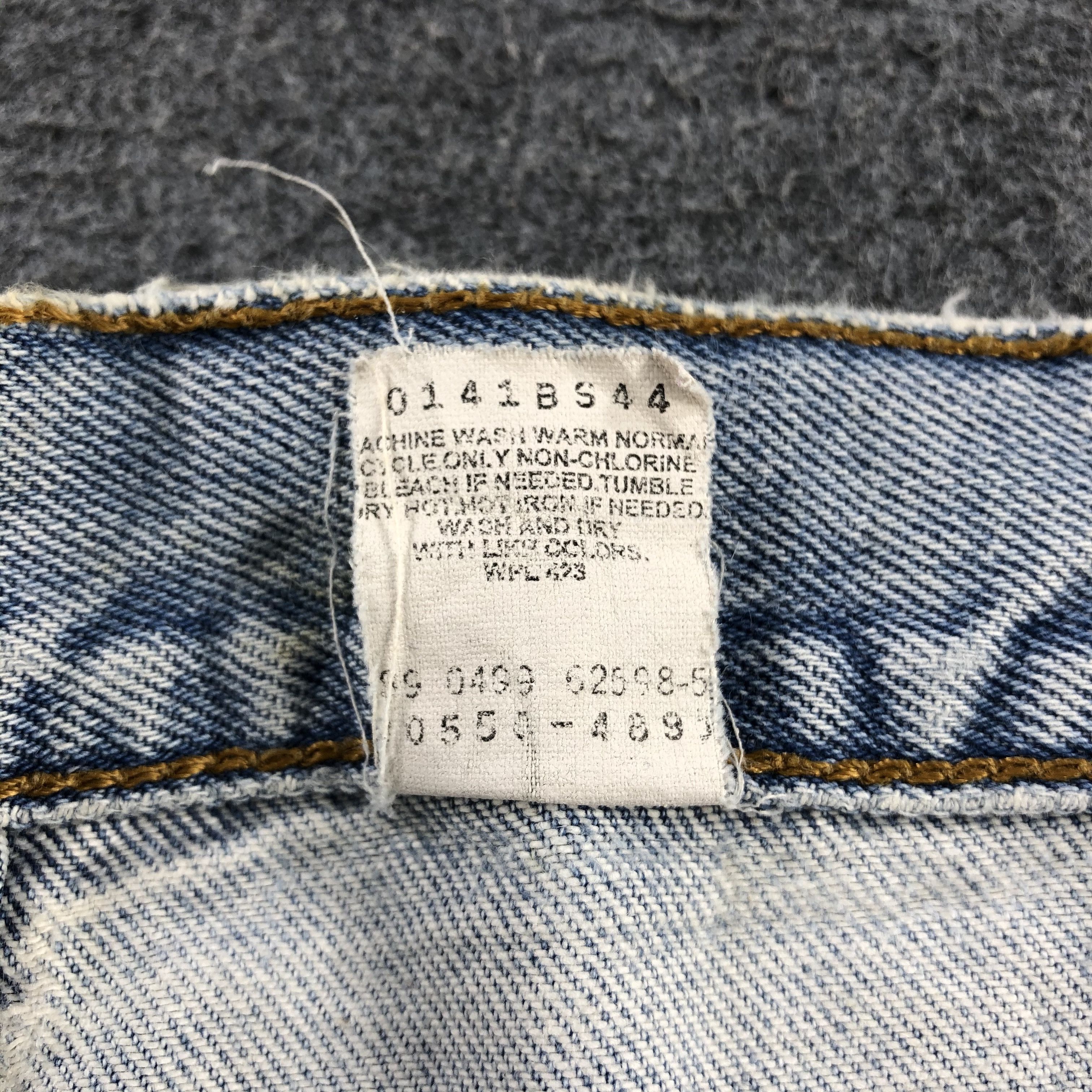 Levi's Vintage 90s Light Wash Levis 550 Jeans-J1622 Size US 33 - 17 Thumbnail