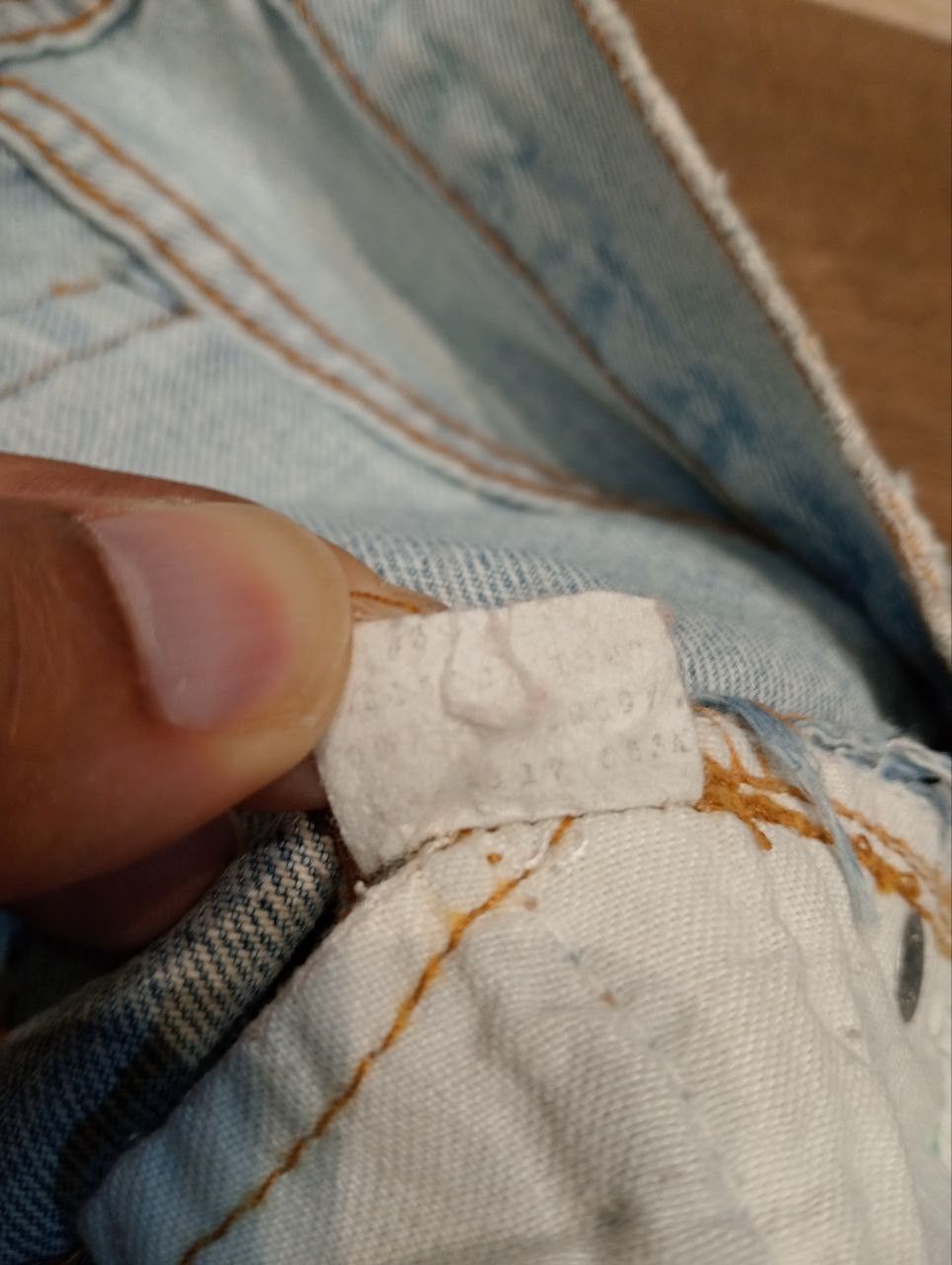 Levi's Vintage Clothing LEVI'S VINTAGE LIGHT BLUE DISTRESSED JEANS Size US 31 - 15 Thumbnail
