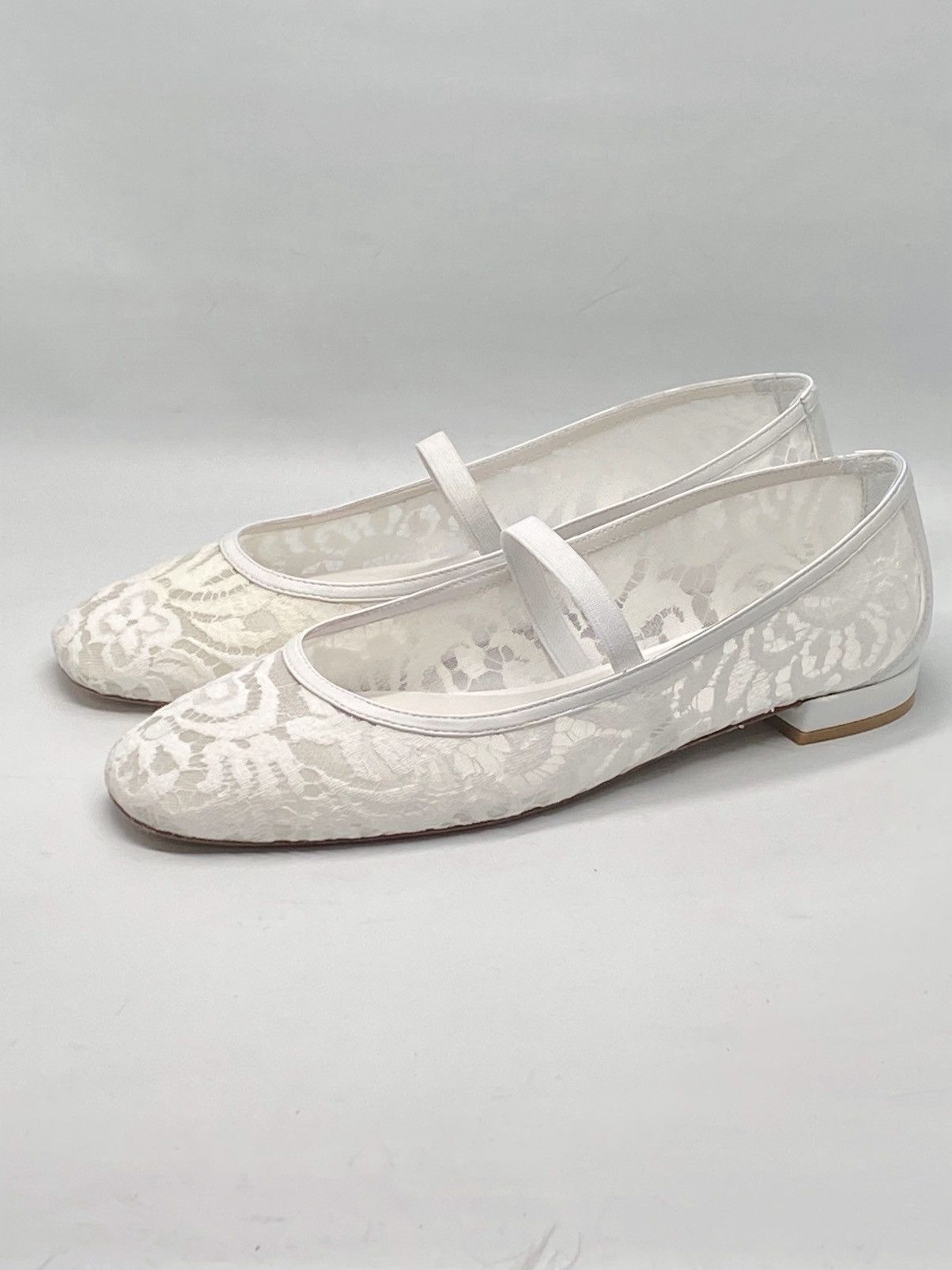 Stuart Weitzman Stuart Weitzman Arabella Lace Ballet Flats size 8.5 Size US 8.5 / IT 38.5 - 1 Thumbnail