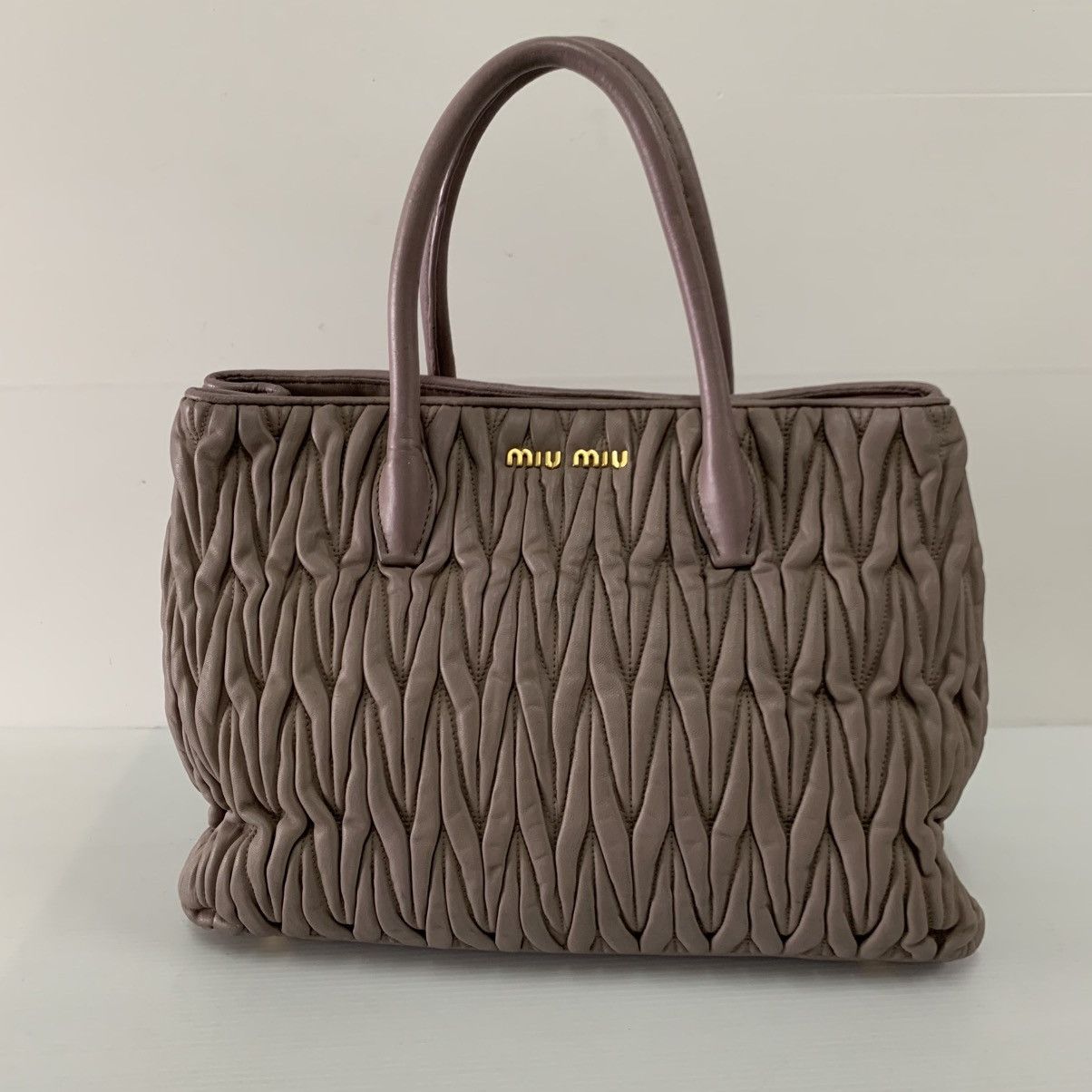 Miu Miu Miu Miu Matelasse Hand Bag Leather Size ONE SIZE - 1 Thumbnail