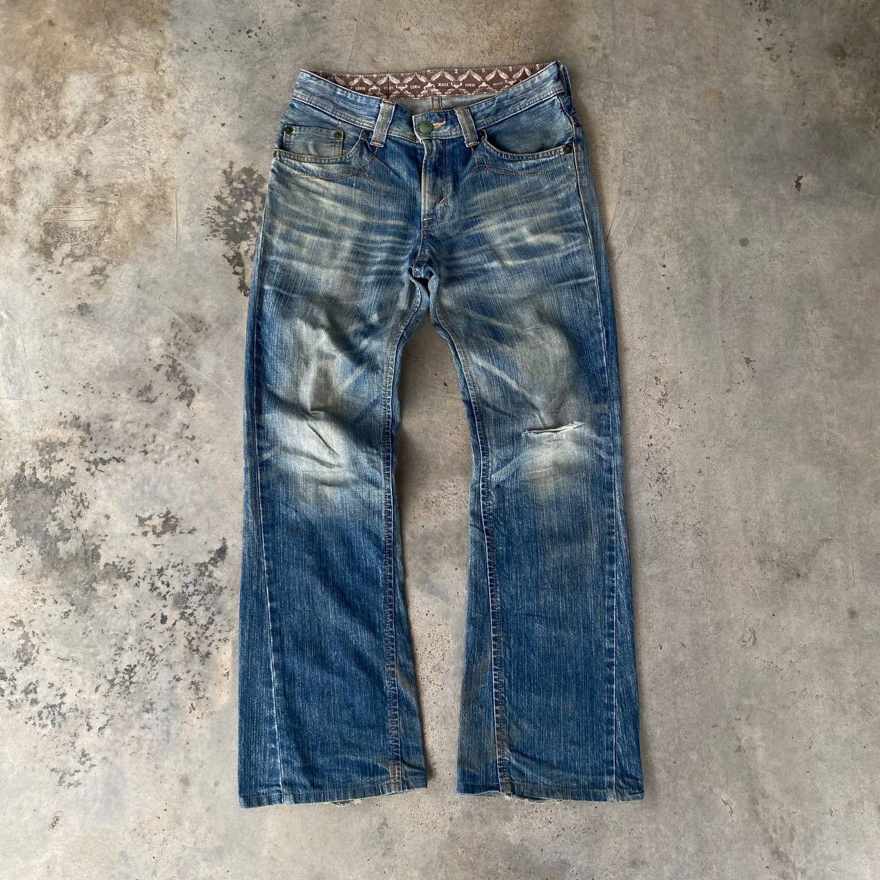 Edwin FLARED VINTAGE EDWIN JAPAN BULLS BOOTCUT DISTRESSED DENIM Size US 30 / EU 46 - 1 Thumbnail