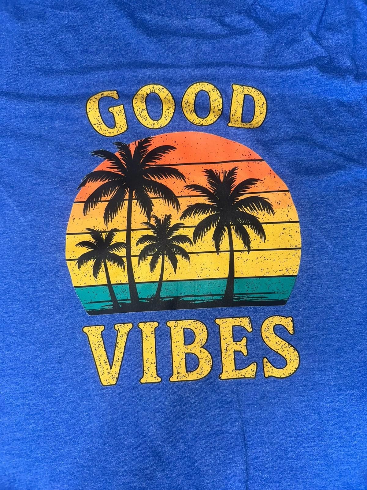 The Unbranded Brand "Good Vibes" Tee – Size L Retro Sunset Graphic Size US L / EU 52-54 / 3 - 1 Thumbnail