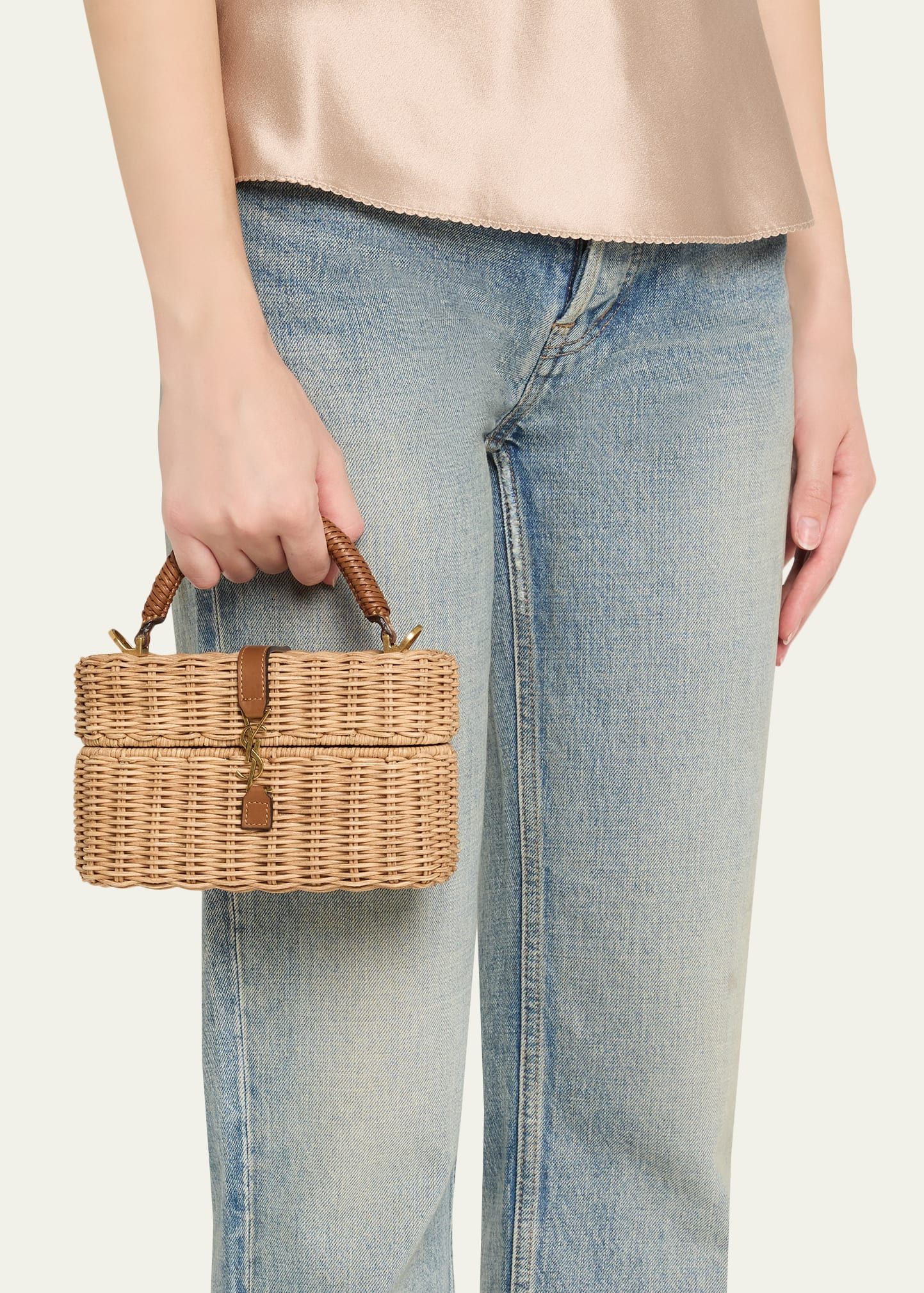 Saint Laurent Paris os11x0526 Size: OS / Gaby Vanity Bag in Beige Size ONE SIZE - 2 Thumbnail