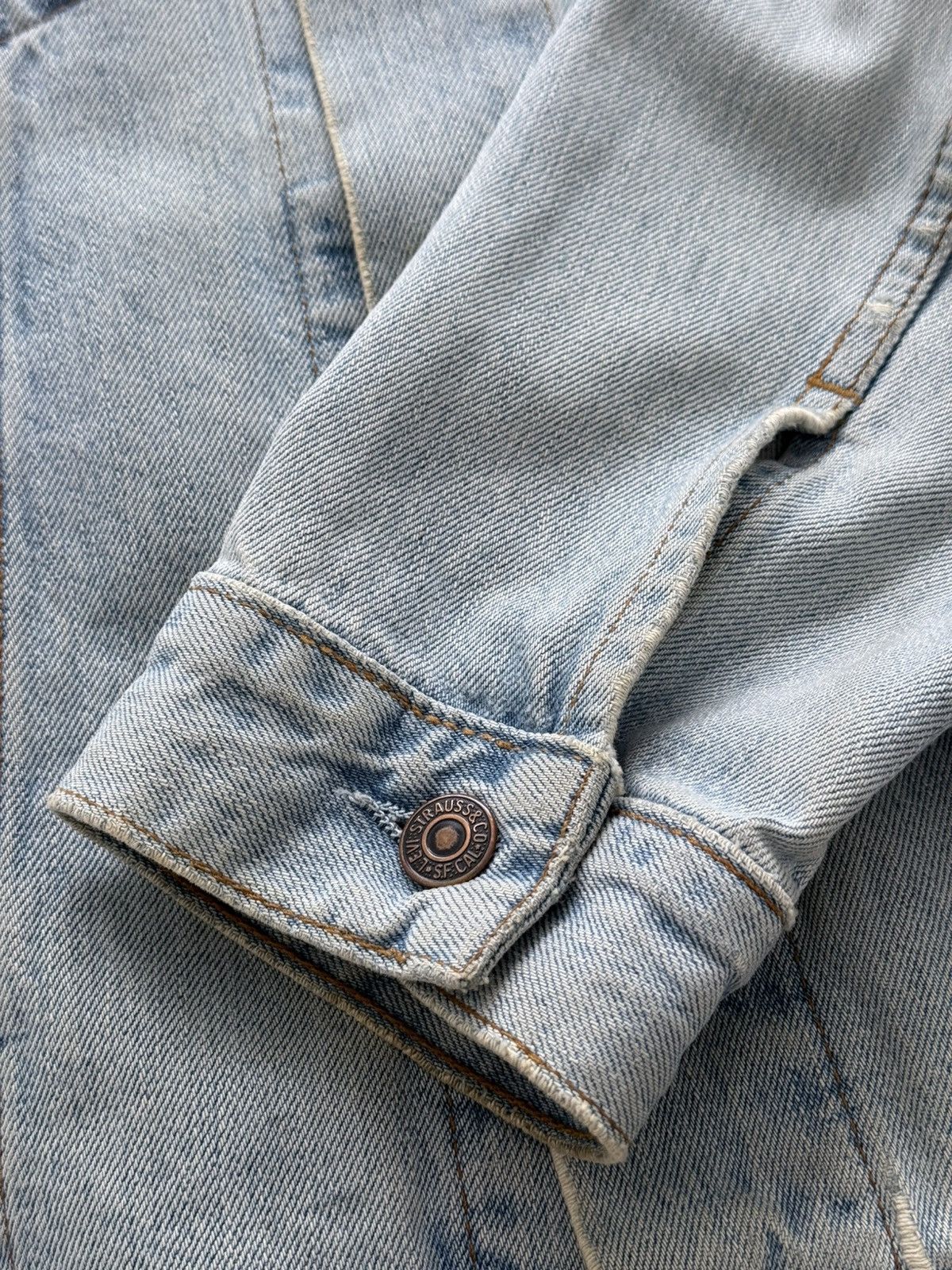 Levi's Vintage 90s Levi’s Faded Denim Jacket Size US XL / EU 56 / 4 - 10 Thumbnail