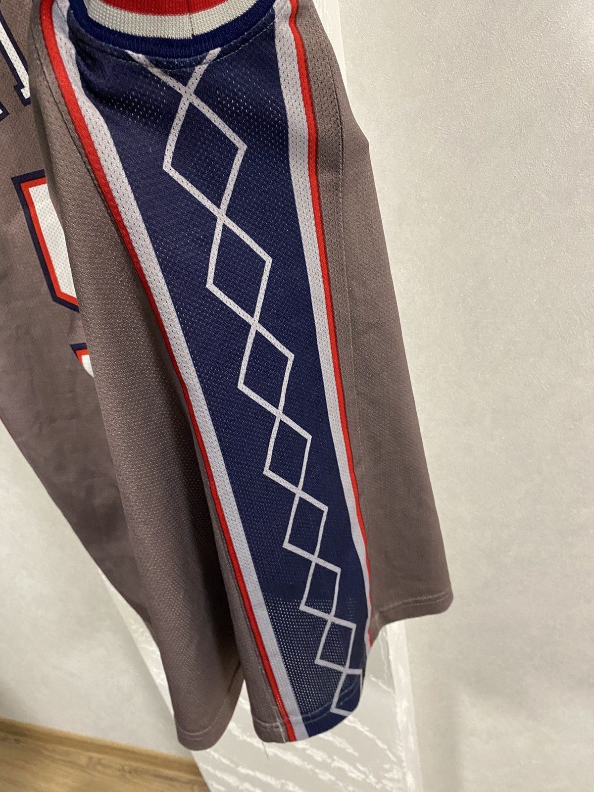 Champion × NBA × Vintage Vintage Champion New Jersey NBA 00’s Basketball Jersey Size US M / EU 48-50 / 2 - 12 Thumbnail