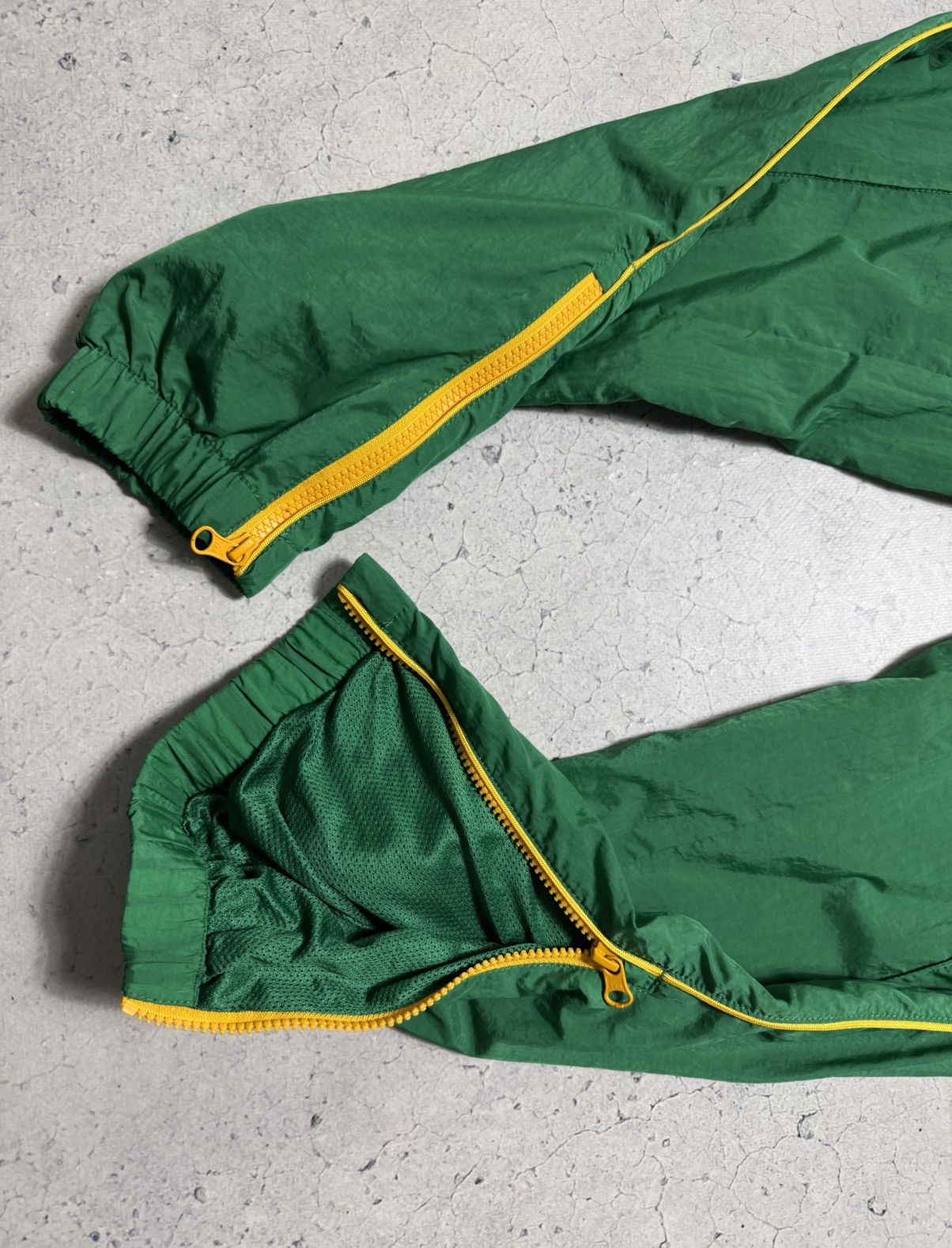 Nike Nike NBA Celtics Nylon Baggy Track Pants Size S Size US 30 / EU 46 - 4 Thumbnail