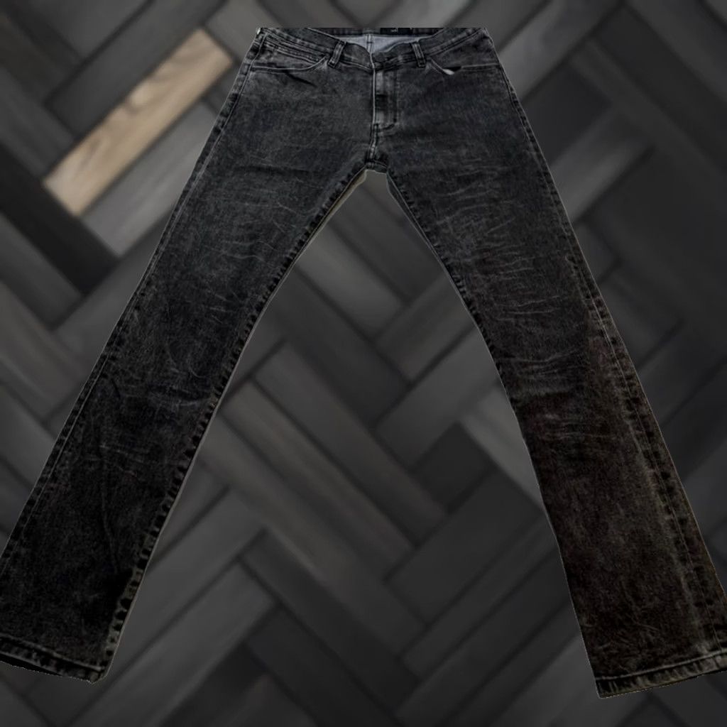 Wrangler Mens Wrangler Larston Regular Jeans 32 in Black Cotton Denim 5-Pocket Slim Fit 32 in Inseam Wrangler 1947 Mens Jeans Size US 32 / EU 48 - 1 Thumbnail