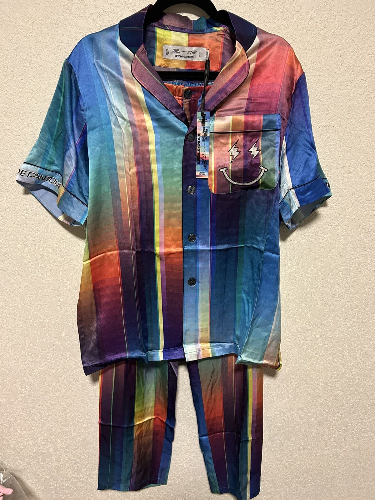J Balvin Felipe Pantone x J Balvin, Silk Collection Pajamas Size 34 - 1 Thumbnail