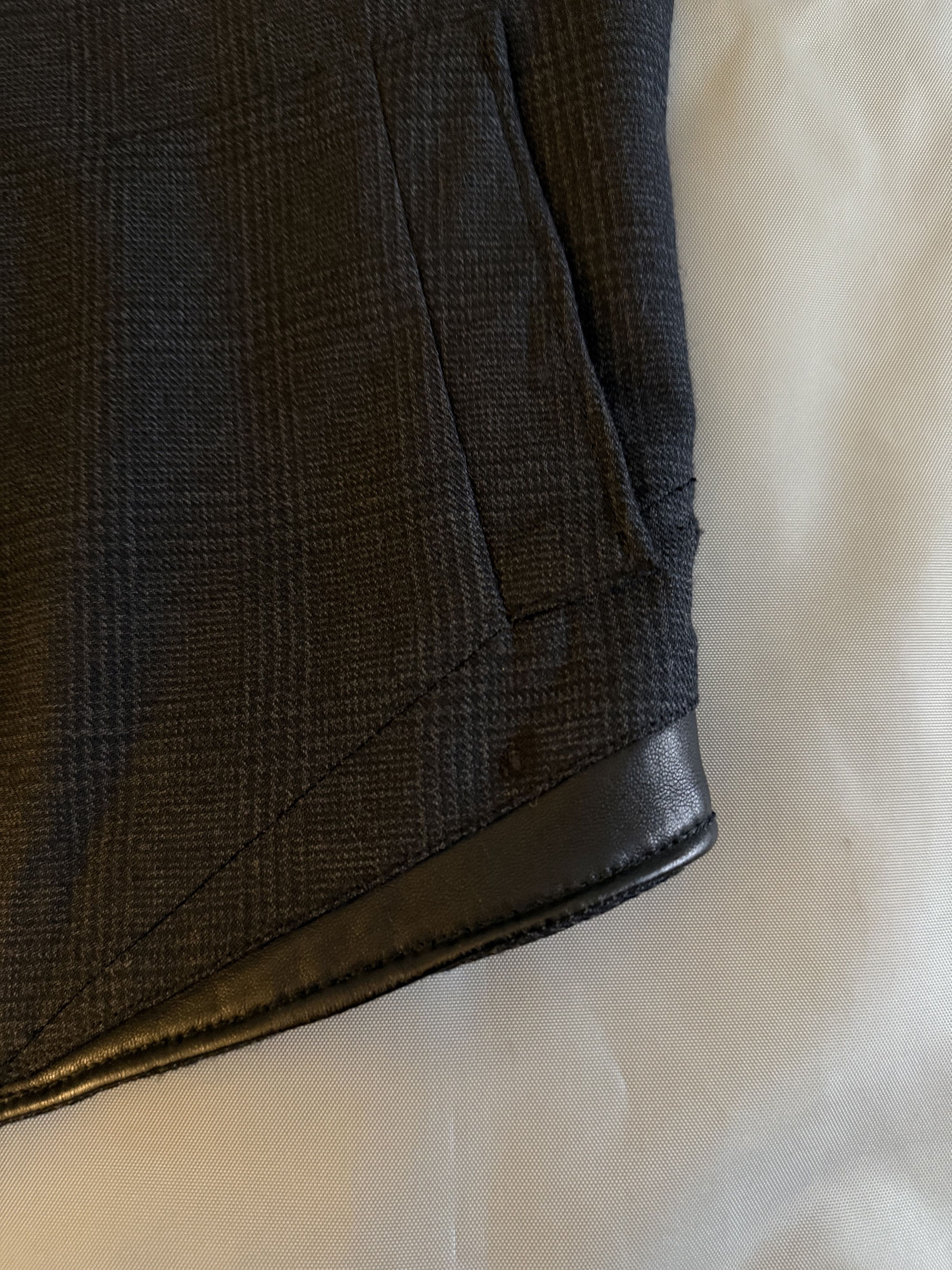 Rogue Effortless Cool ROGUE Leather Accent Vest, Badass Details Size 40R - 17 Thumbnail