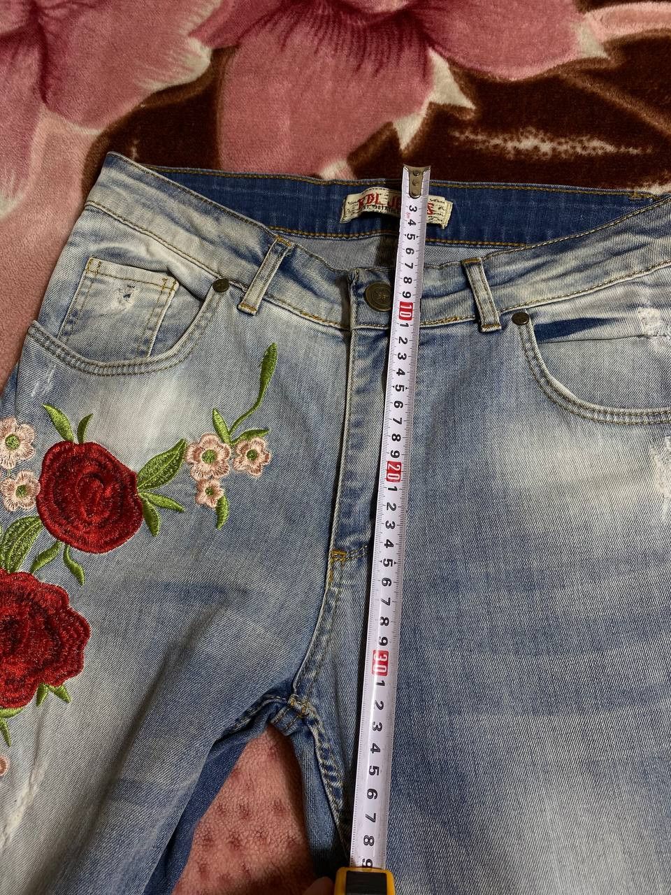 Japanese Brand Dirty Painted Distressed Flower print Faded Baggy Jeans Y2K Size US 30 / EU 46 - 2 Thumbnail