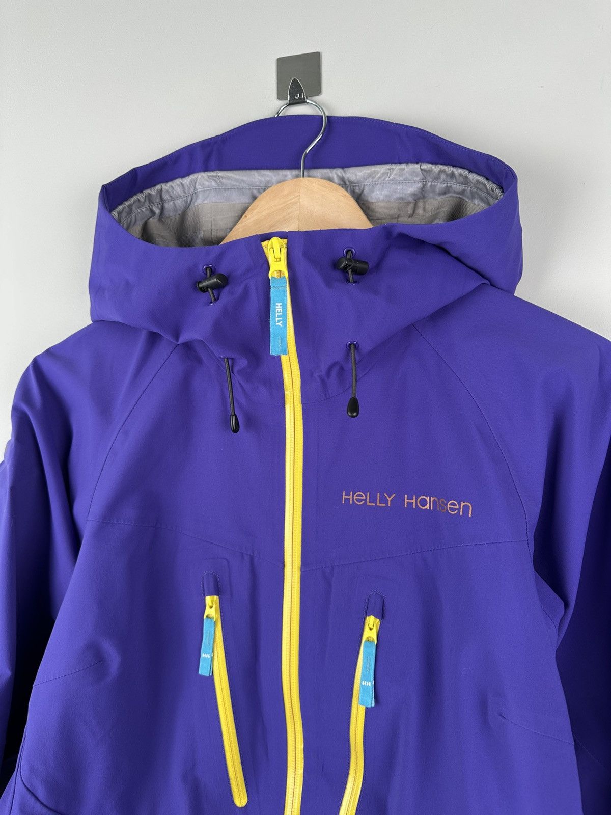 Helly Hansen Helly Hansen Gorpcore Outdoor Windbreaker Jacket Hooded Size XS / US 0-2 / IT 36-38 - 3 Thumbnail