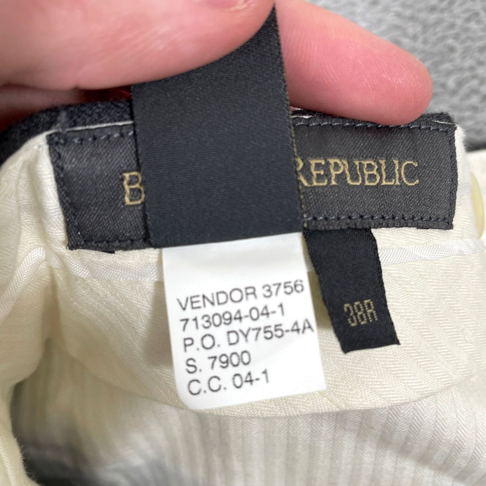 Banana Republic Banana Republic Dress Pants Mens 38R Gray Wool Blend Dress Pants Straight Leg 36 Regular Mens Inches 38x32 Italy Vintage No Size US 38 / EU 54 - 7 Thumbnail