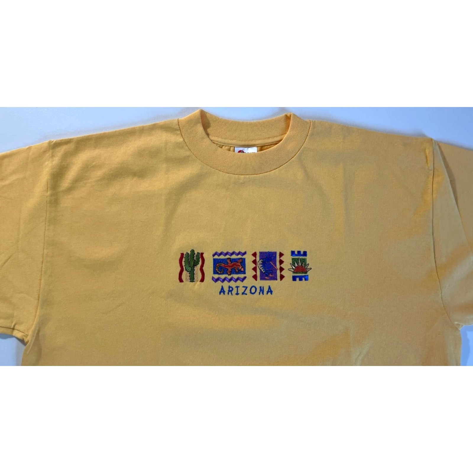 Vintage VINTAGE Desert Heat T-Shirt Arizona 90s Embroidered Cotton Yellow XL Adults Mens Women Unisex Size US XL / EU 56 / 4 - 5 Thumbnail