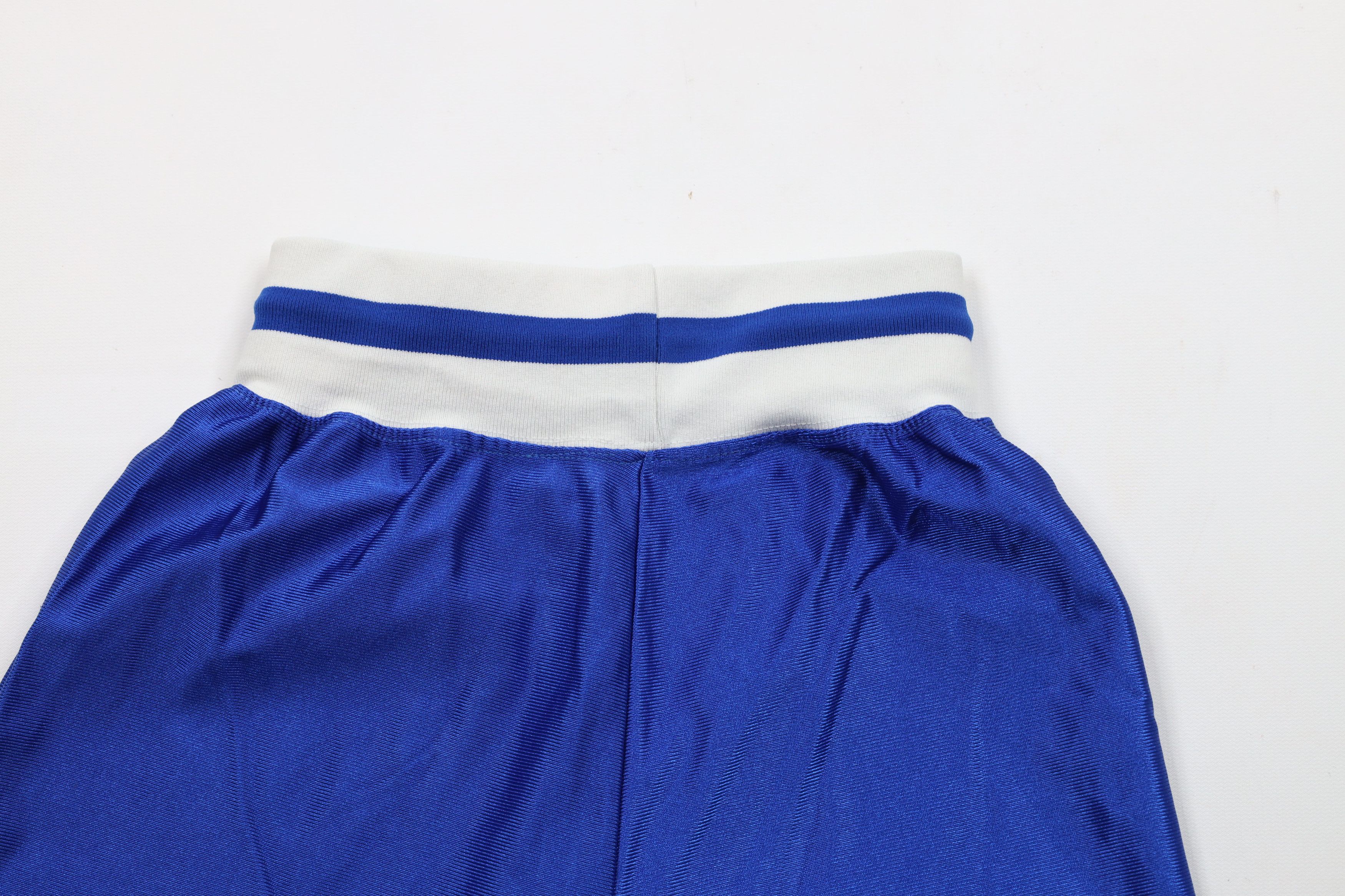 Vintage Vintage 90s Streetwear Nylon Basketball Shorts Blue USA Size US 30 / EU 46 - 9 Thumbnail