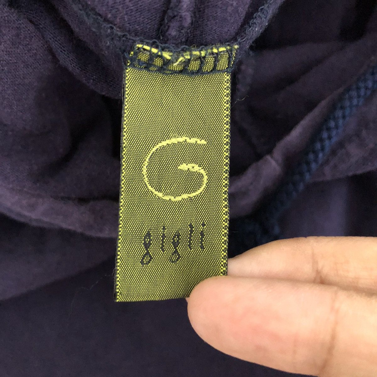 Romeo Gigli Vintage ROMEO GIGLI Hoodies Big Logo At The Back Size US XL / EU 56 / 4 - 4 Thumbnail
