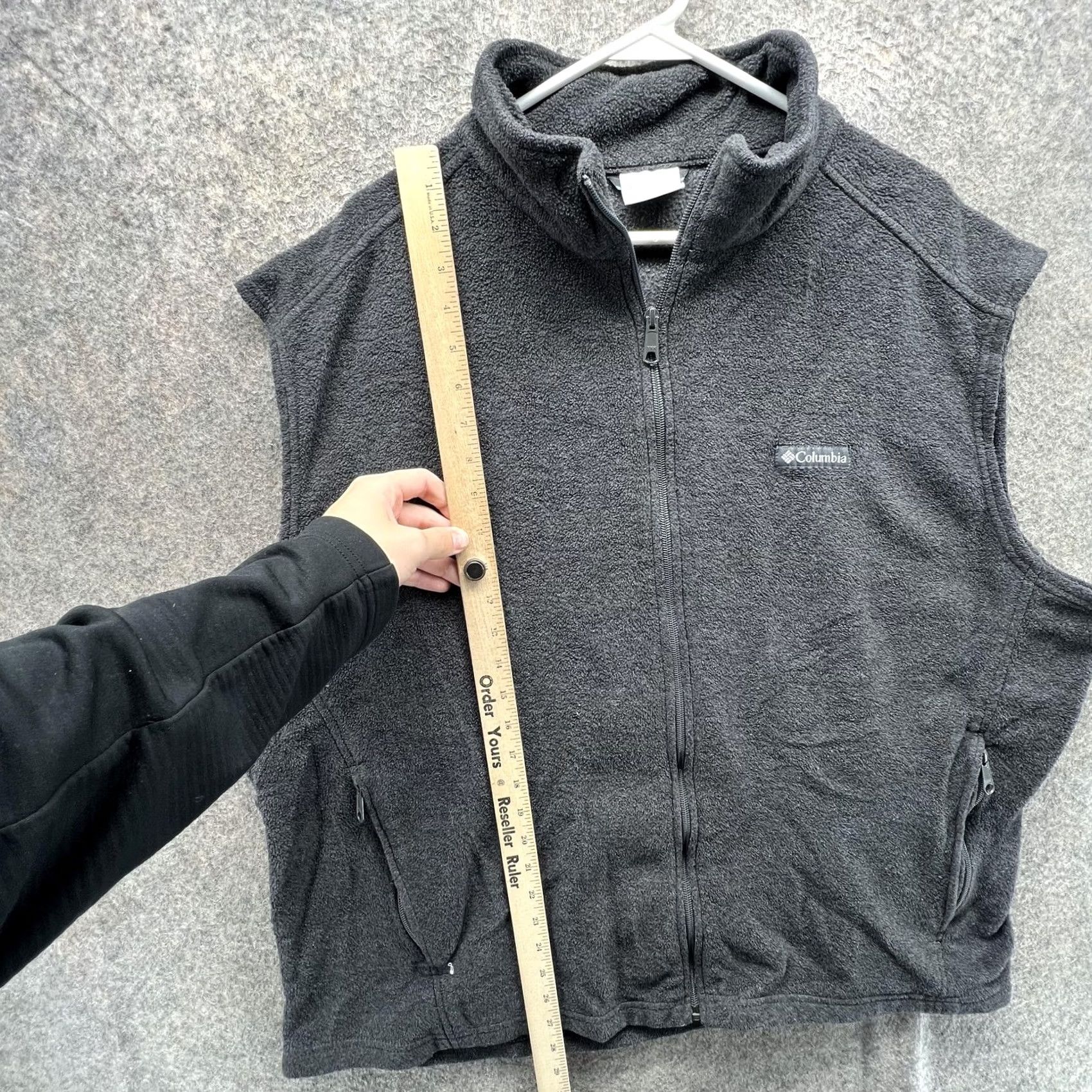 Vintage Columbia Vest Mens 2XL Gray Fleece Full Zip Stand Collar Outdoor Hiking Casual Windbreaker Pocketed Zippered Size US XXL / EU 58 / 5 - 3 Thumbnail